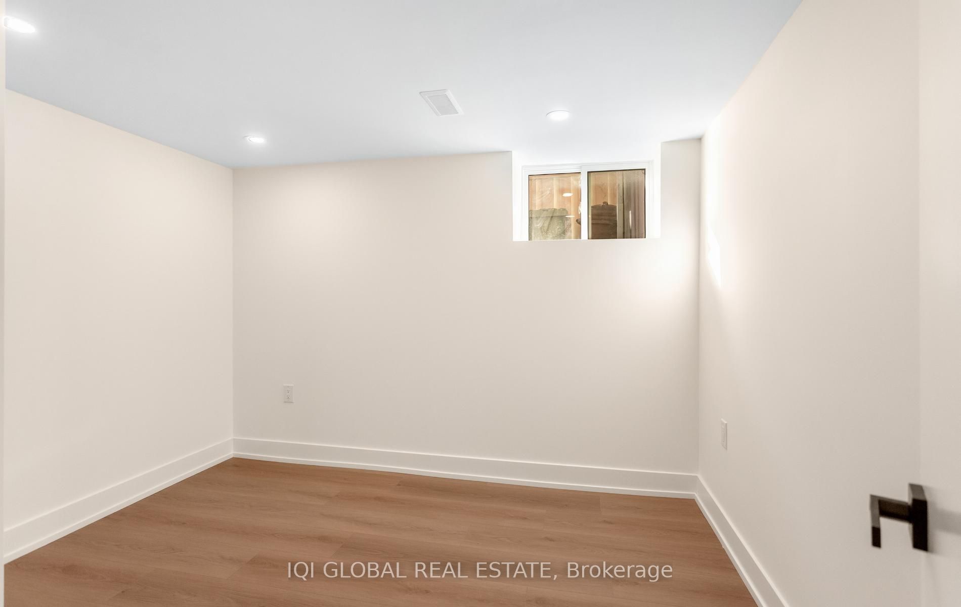 504 E Brucedale Avenue E Property Photo 37