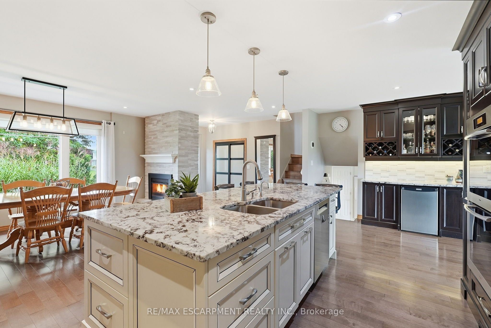 826 Millgrove Side Road Property Photo 11