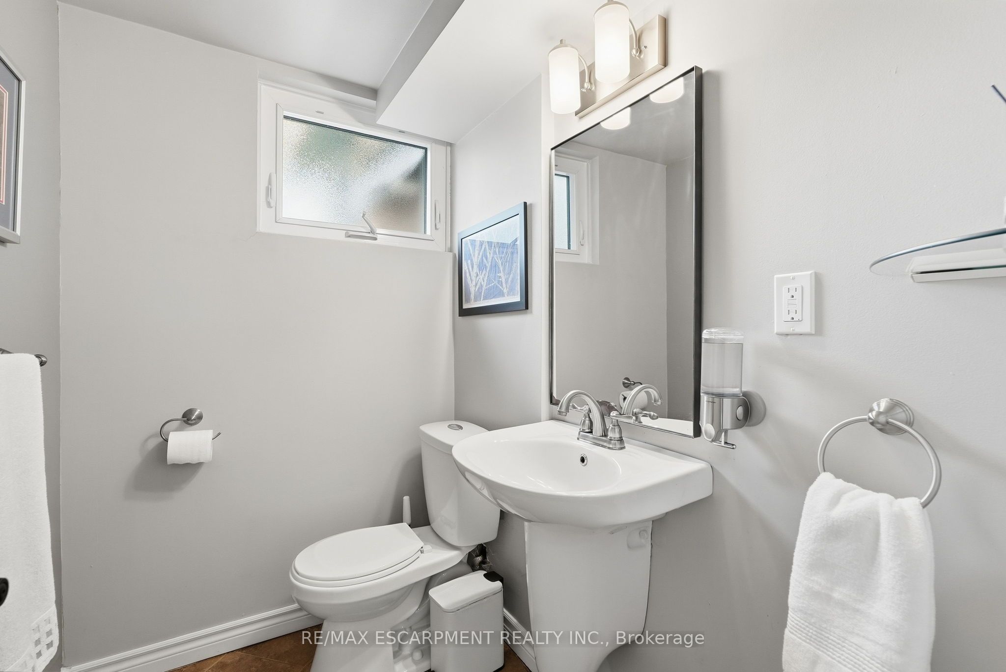 826 Millgrove Side Road Property Photo 37