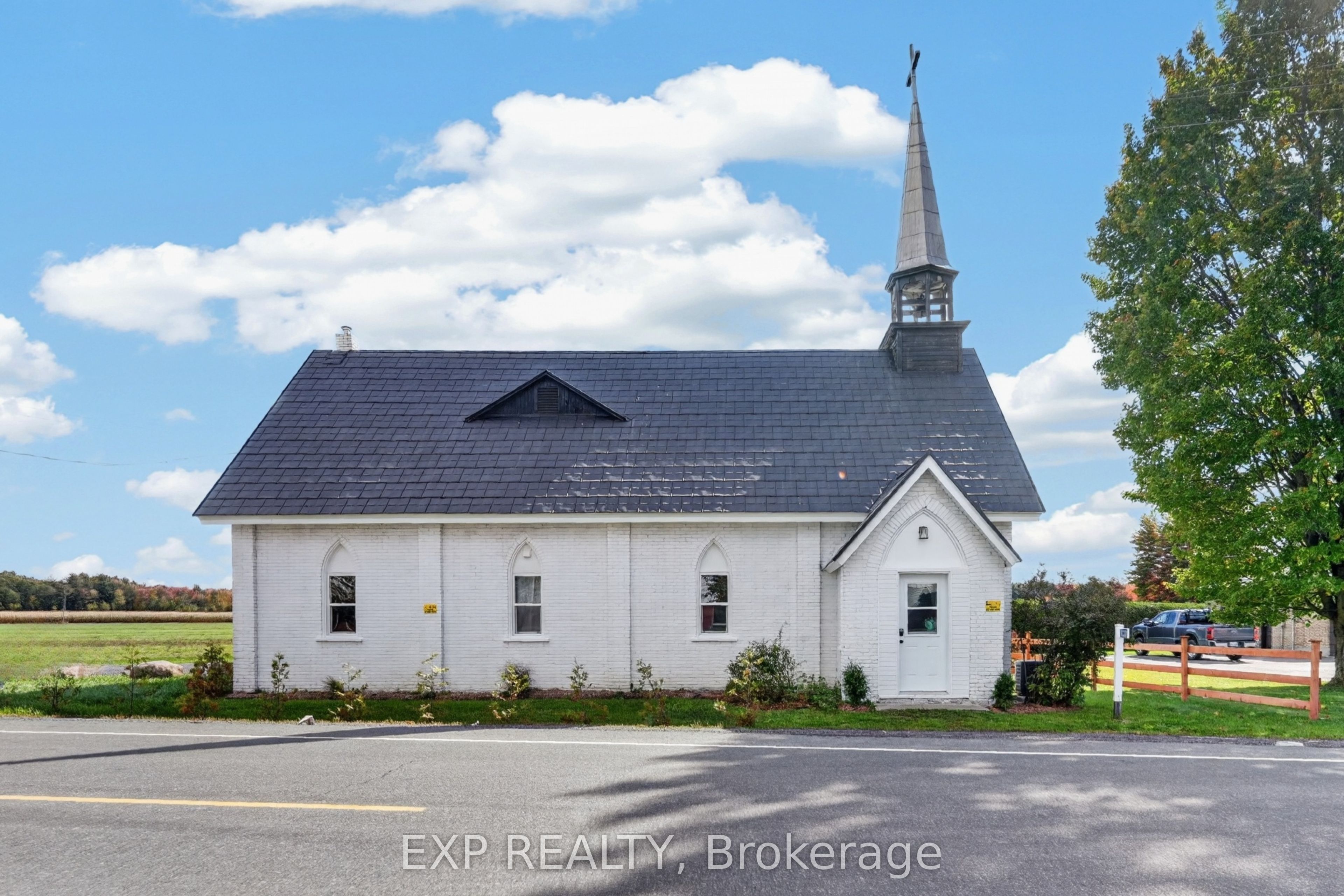 6330 County Rd 10 Line Property Photo 2