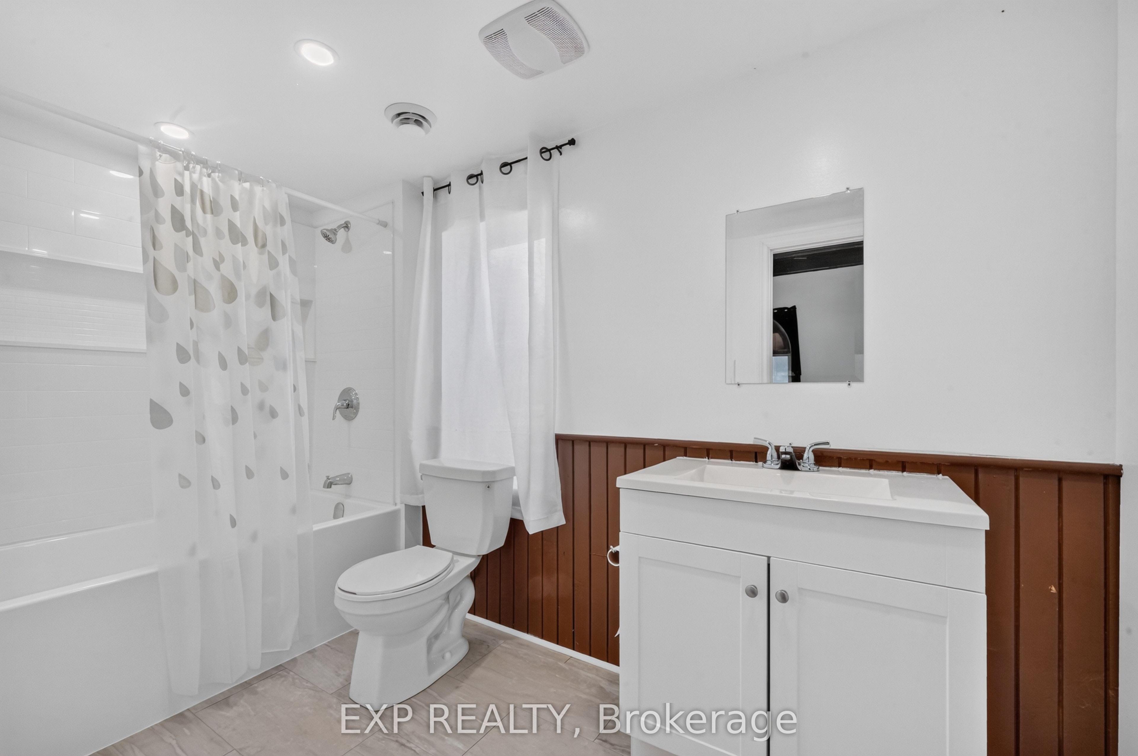 6330 County Rd 10 Line Property Photo 23
