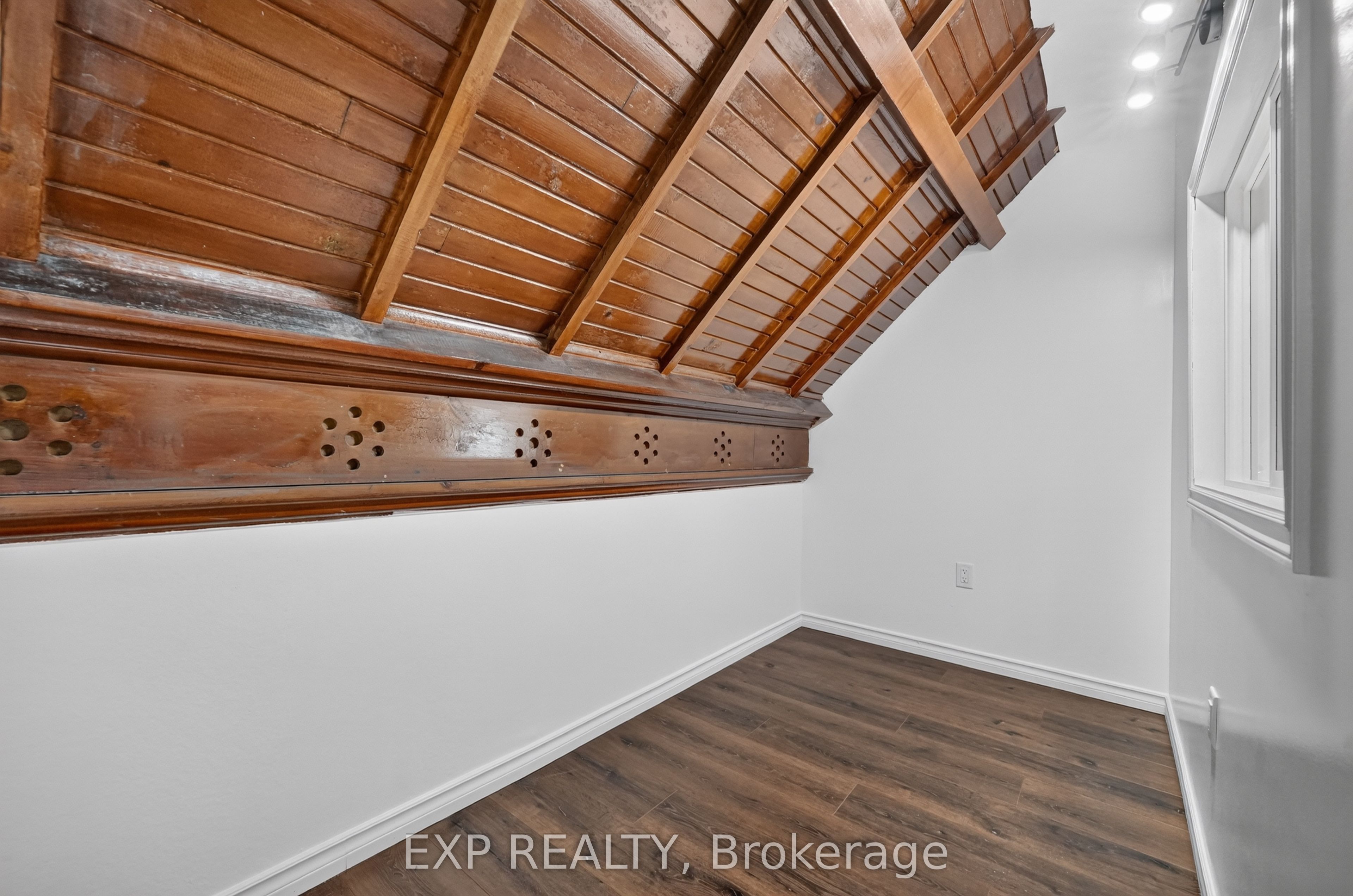 6330 County Rd 10 Line Property Photo 36