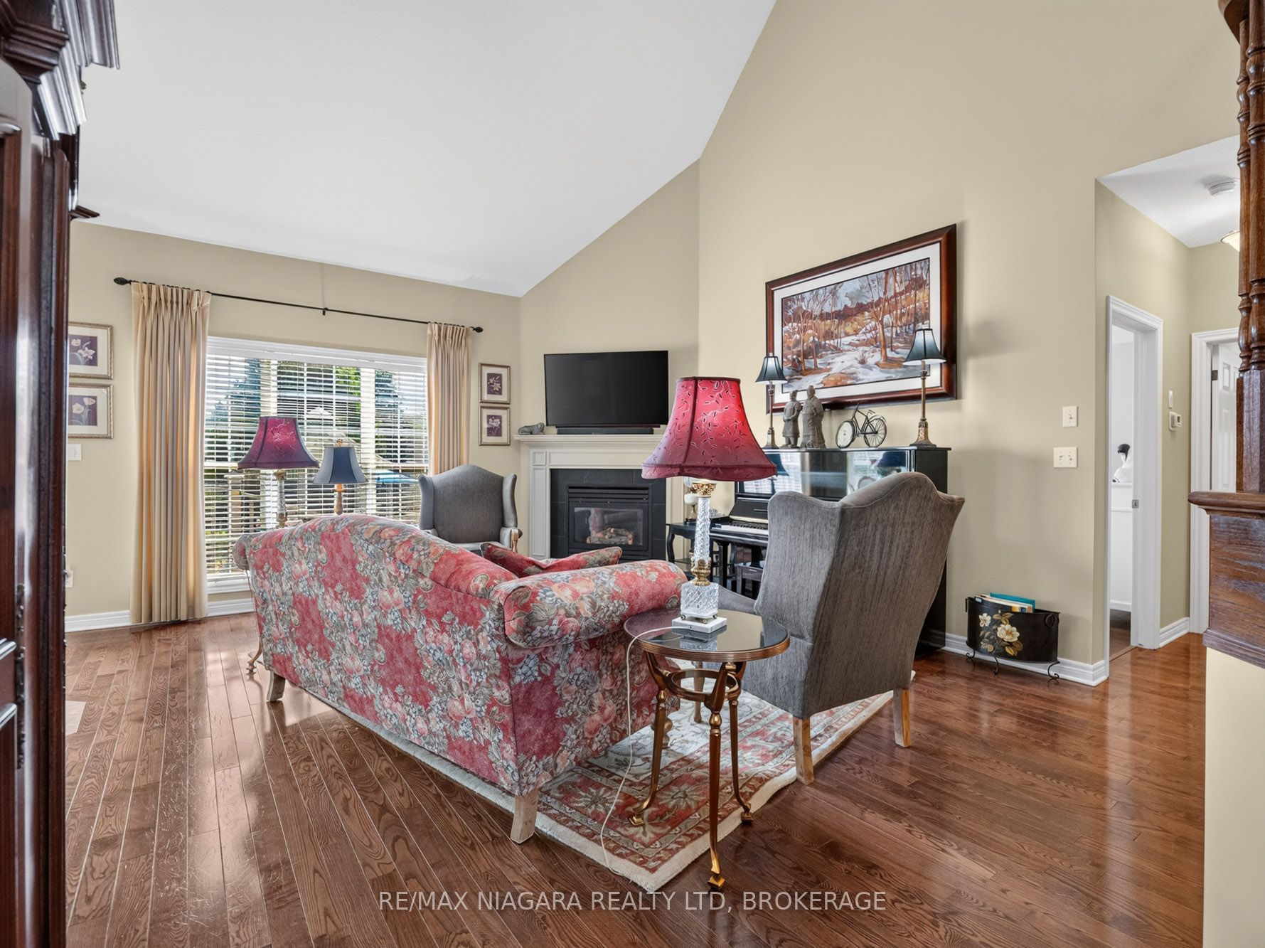 375 Jasmine Court Property Photo 8
