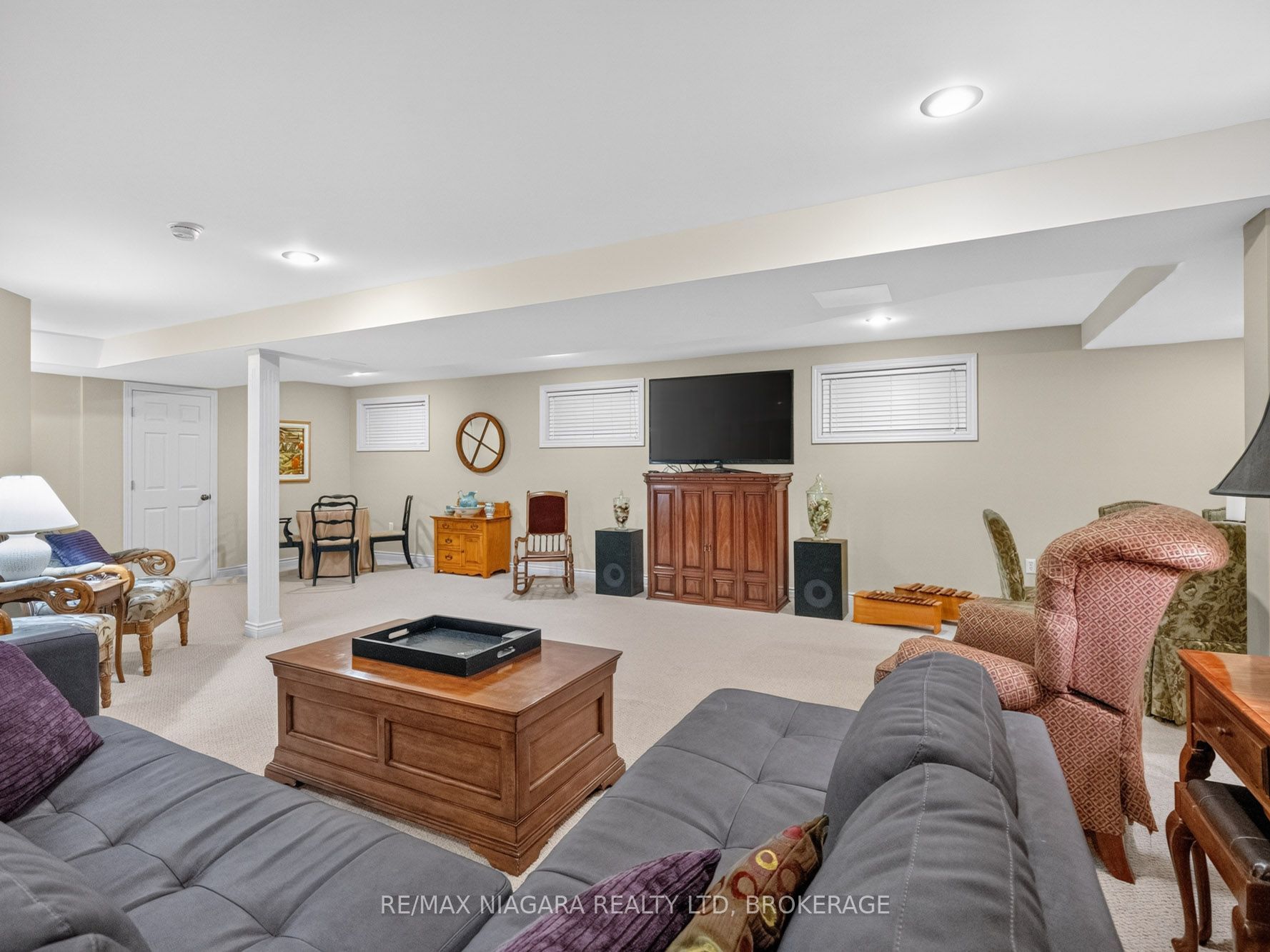 375 Jasmine Court Property Photo 31