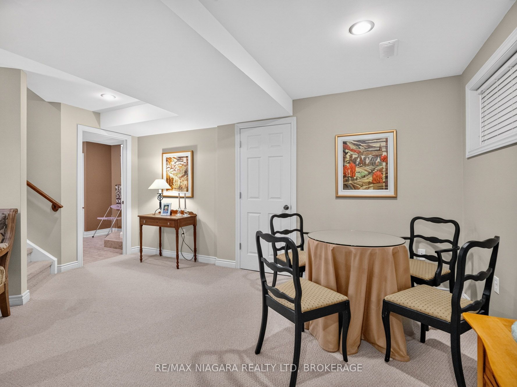375 Jasmine Court Property Photo 34
