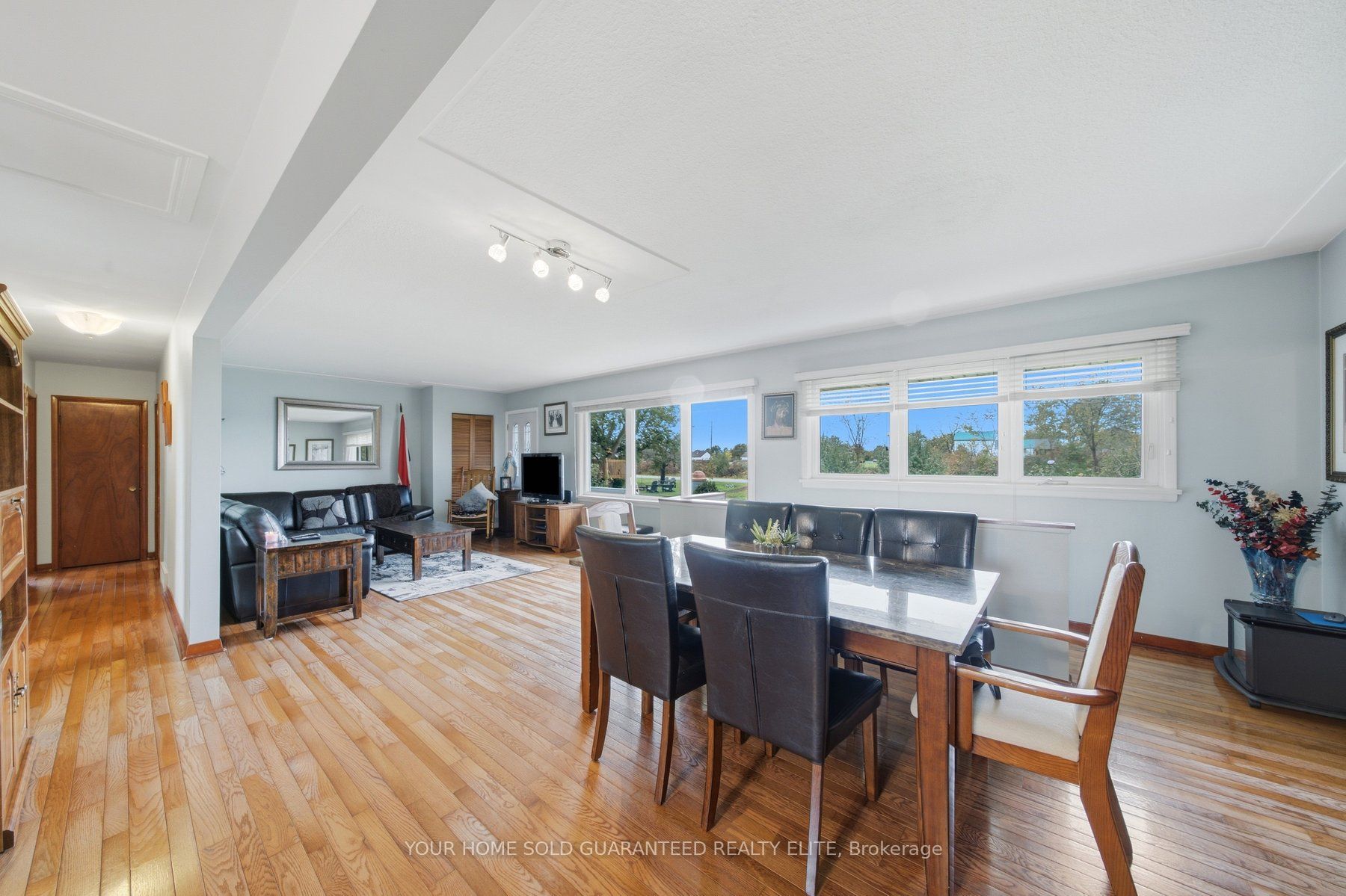 493 Allen Road Property Photo 5