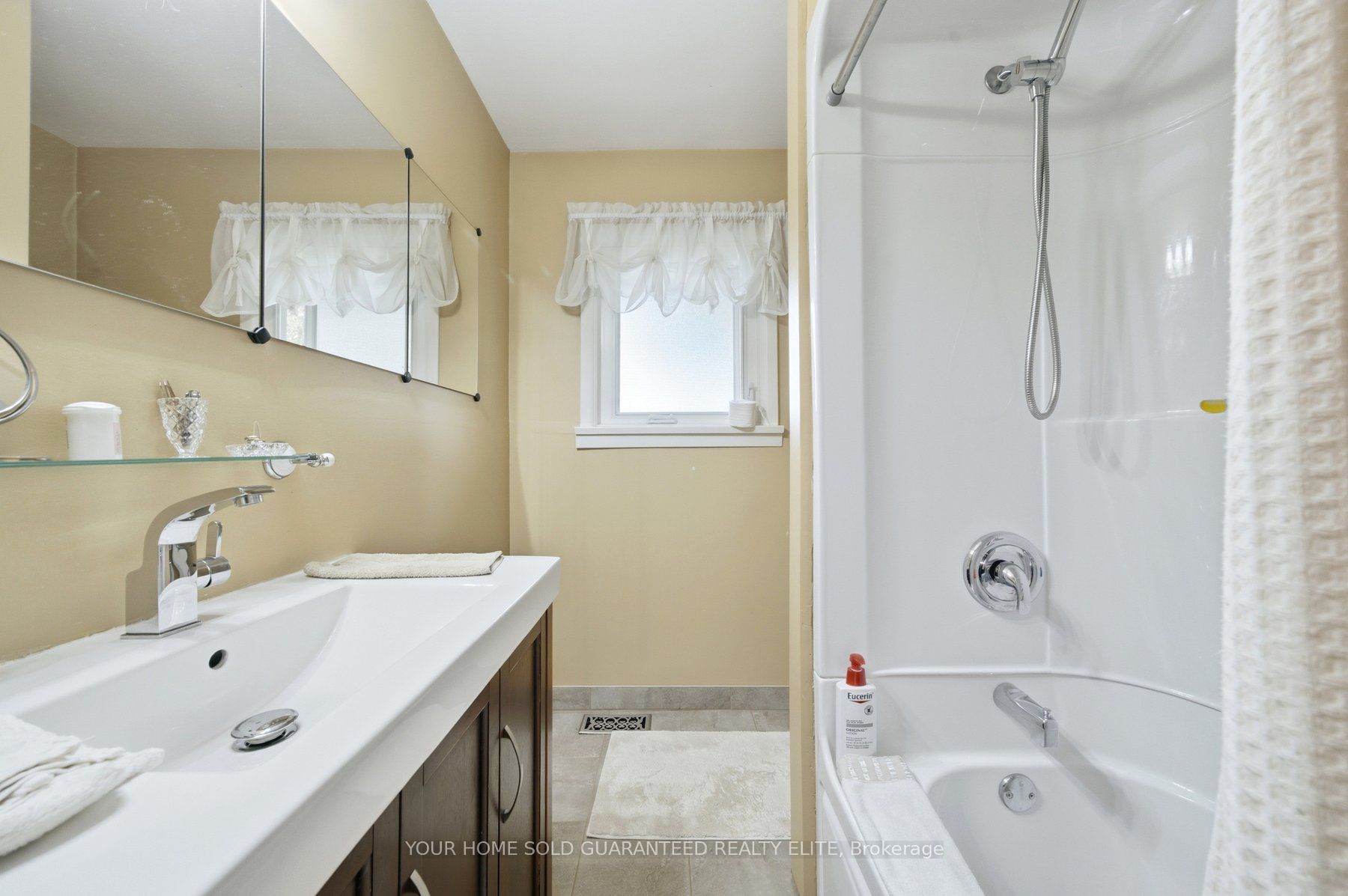 493 Allen Road Property Photo 9