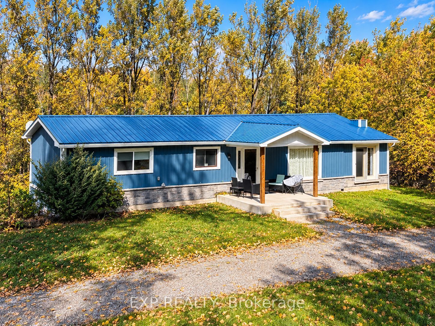 485525 30th Side Road S Property Photo 4