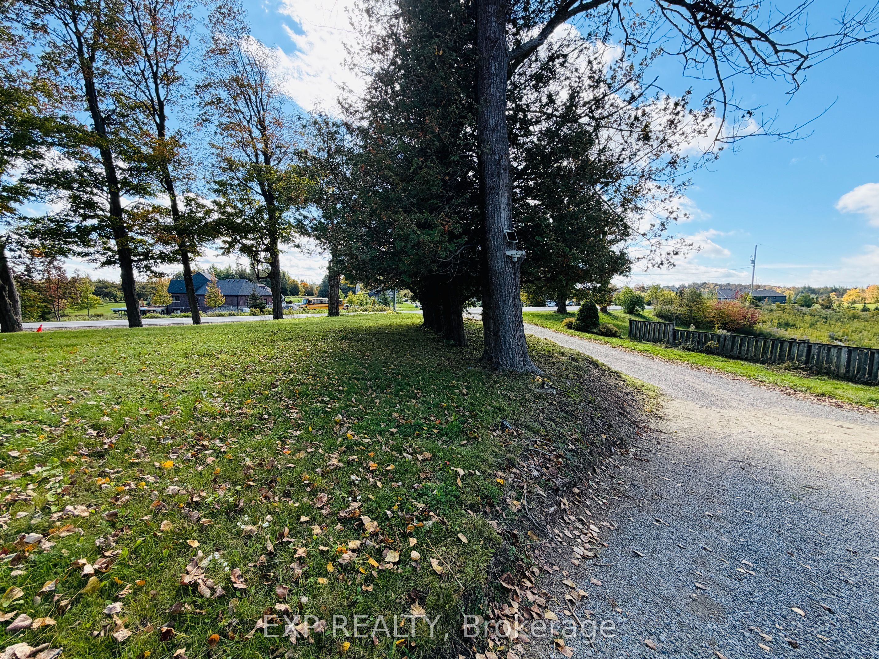 485525 30th Side Road S Property Photo 6