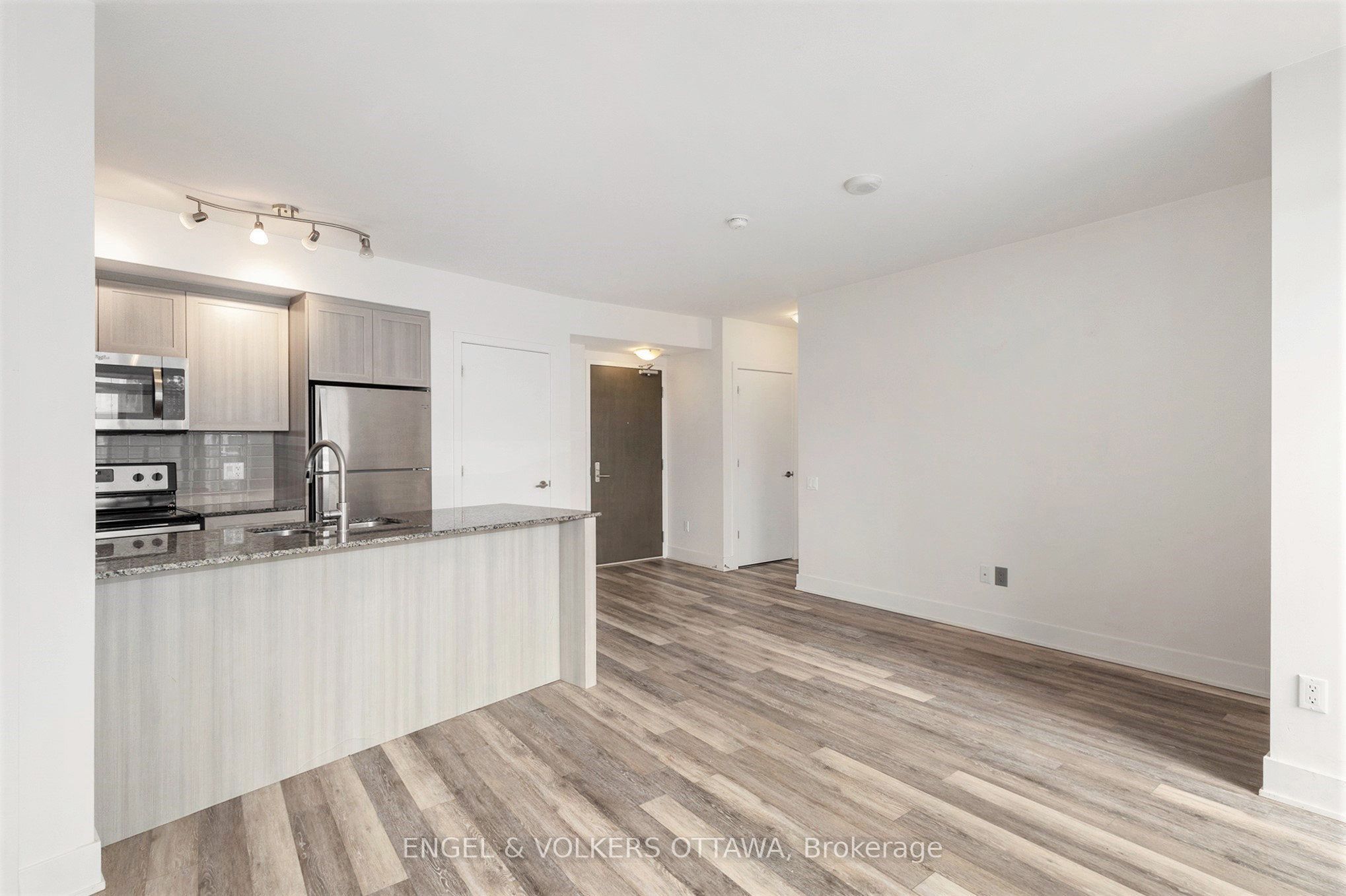 411 Mackay Street 516 Property Photo 10
