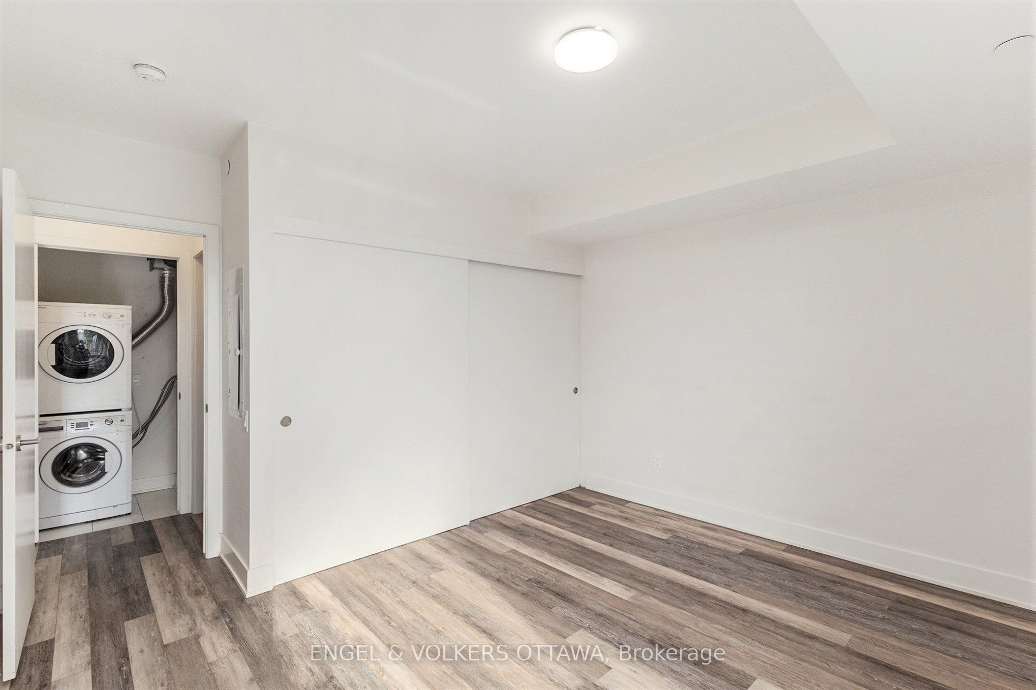 411 Mackay Street 516 Property Photo 16