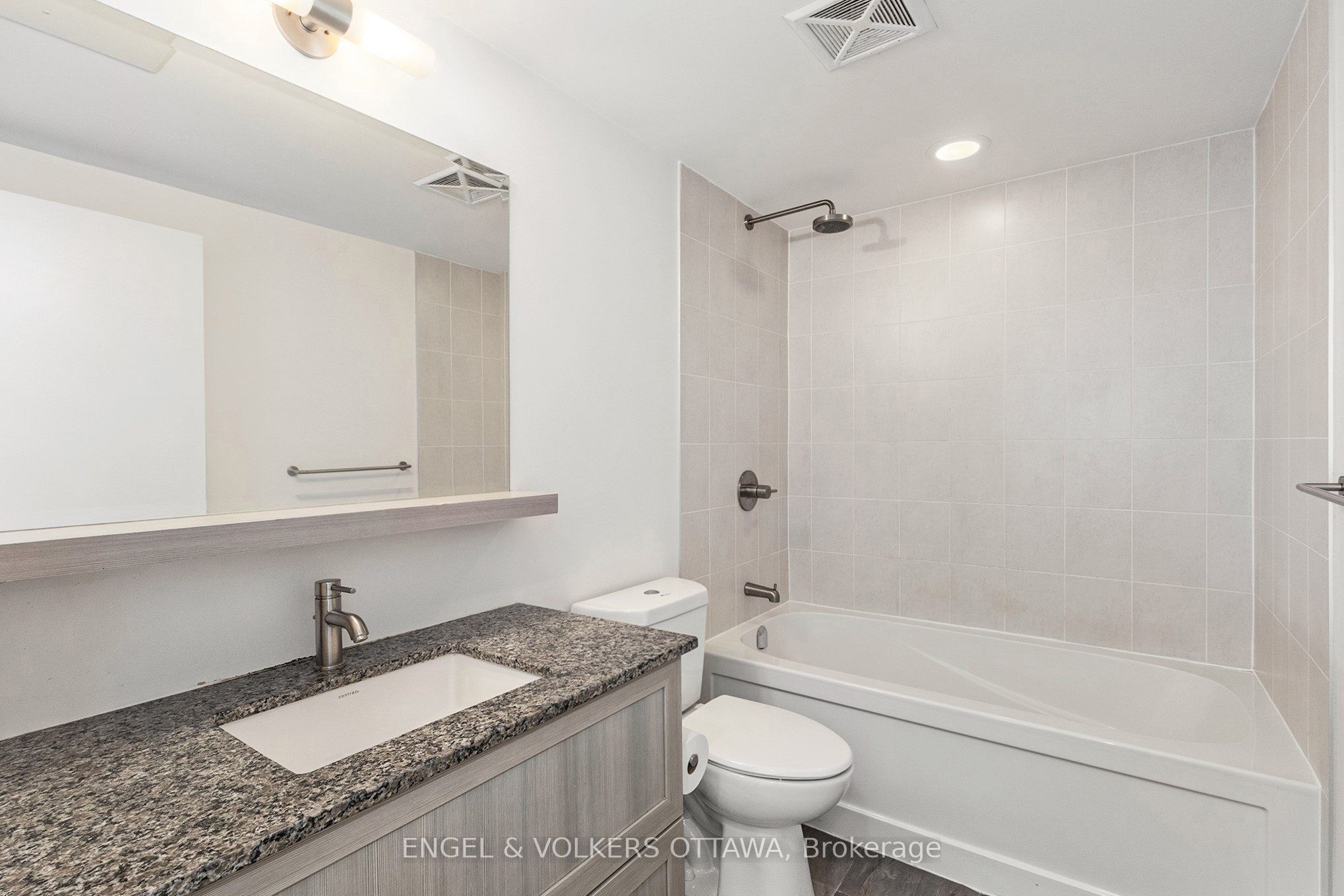 411 Mackay Street 516 Property Photo 17