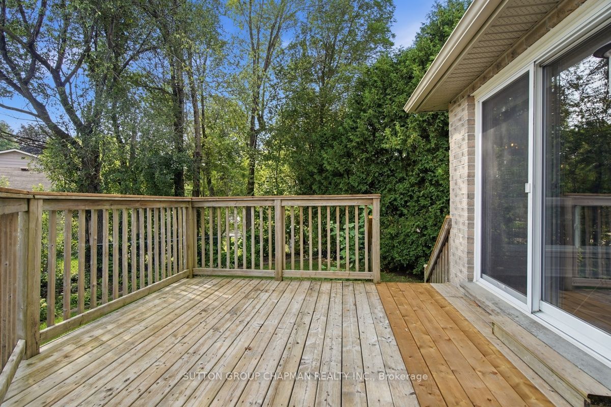 1645 Devos Drive Property Photo 34