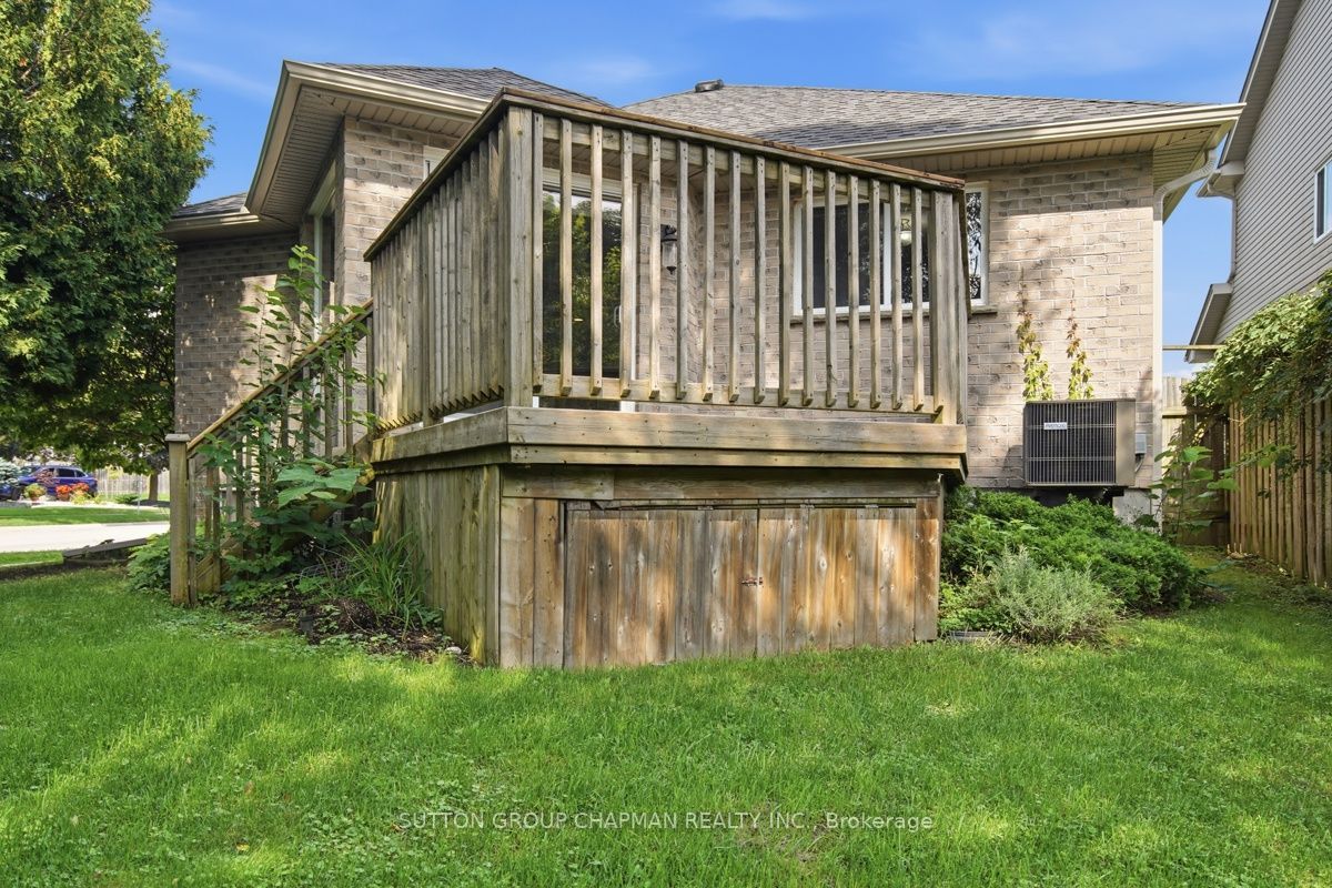 1645 Devos Drive Property Photo 39