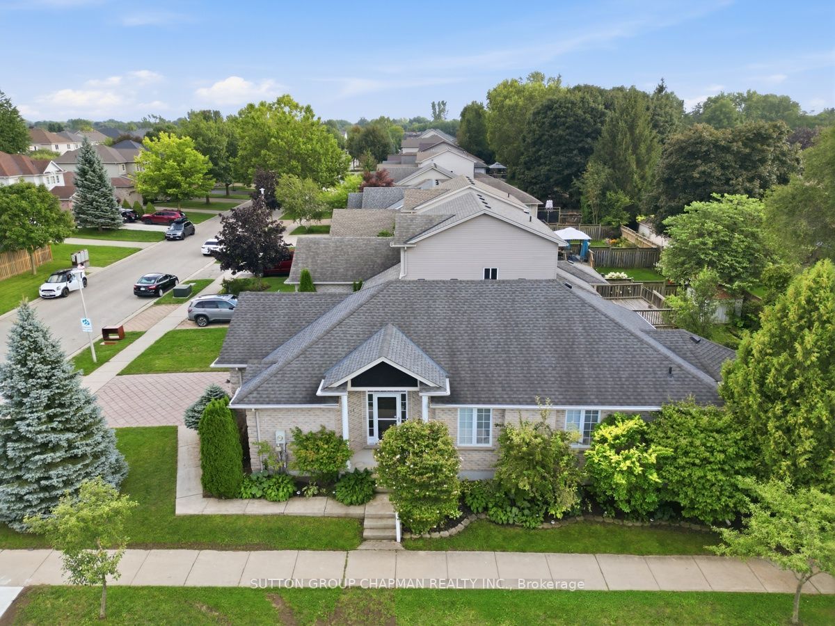 1645 Devos Drive Property Photo 43