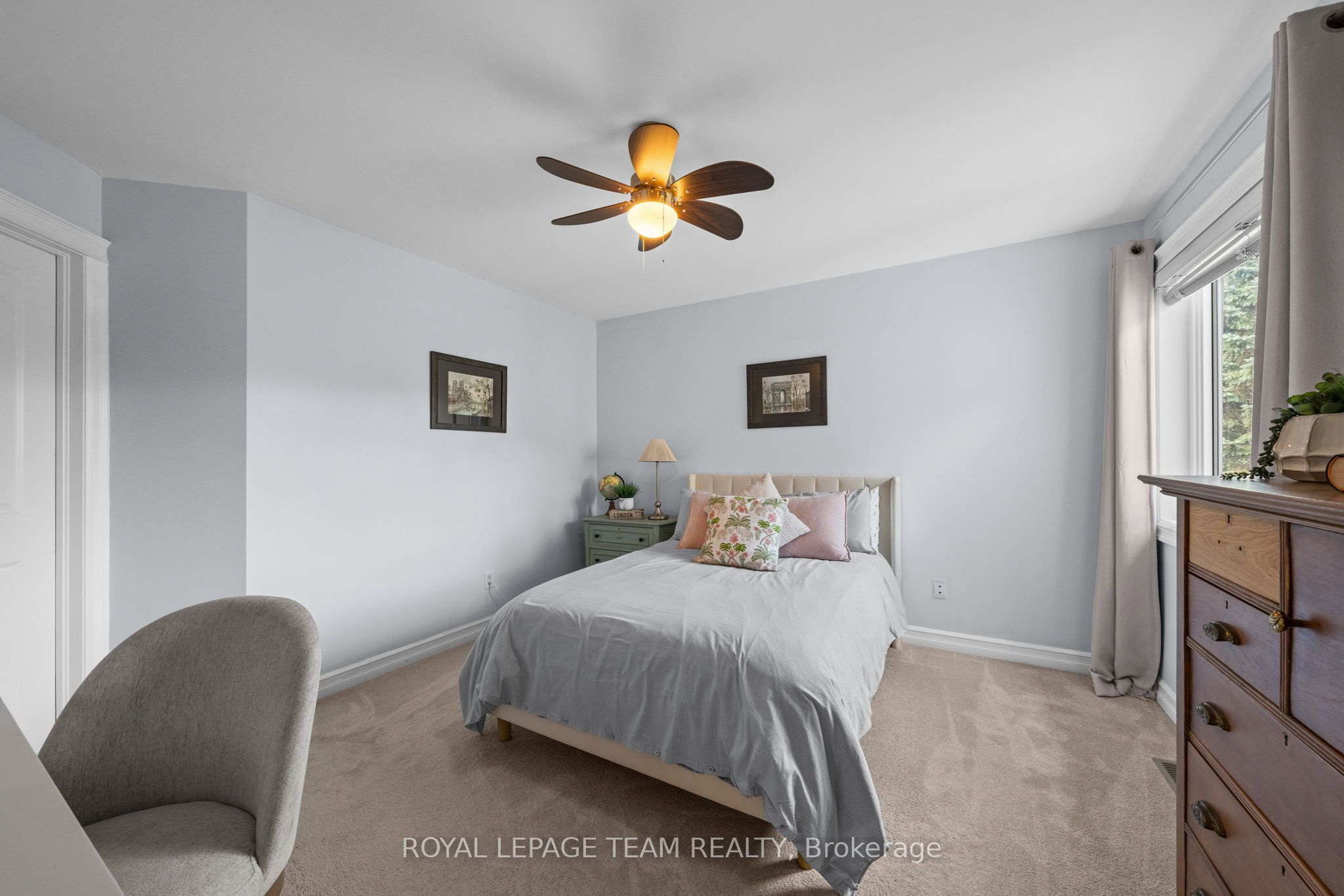 418 Lockmaster Crescent Property Photo 28