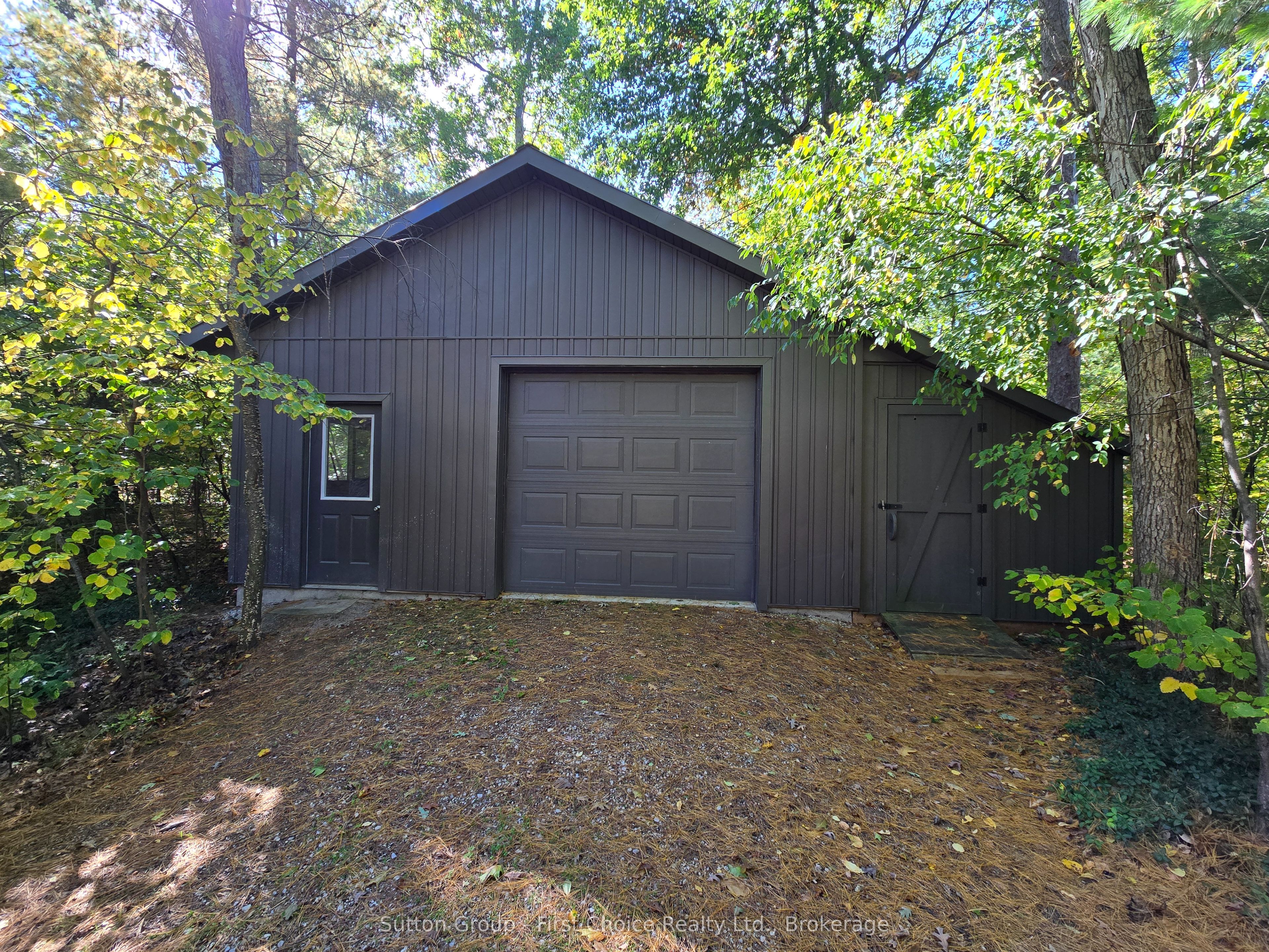 10010 The Trail Property Photo 45