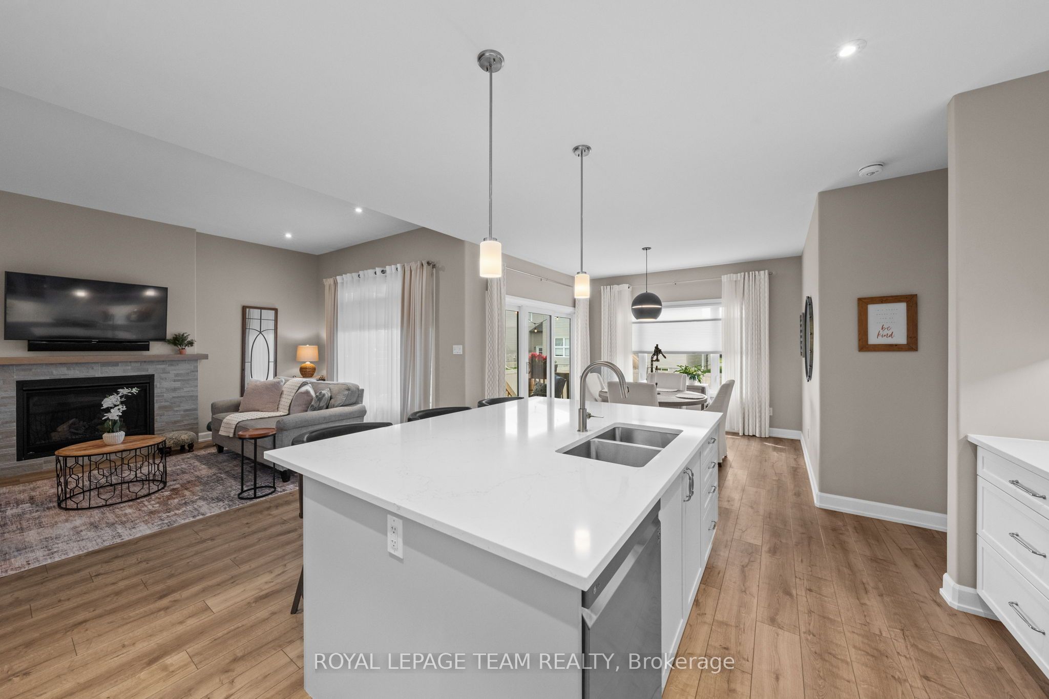 433 Aurora Street Property Photo 15