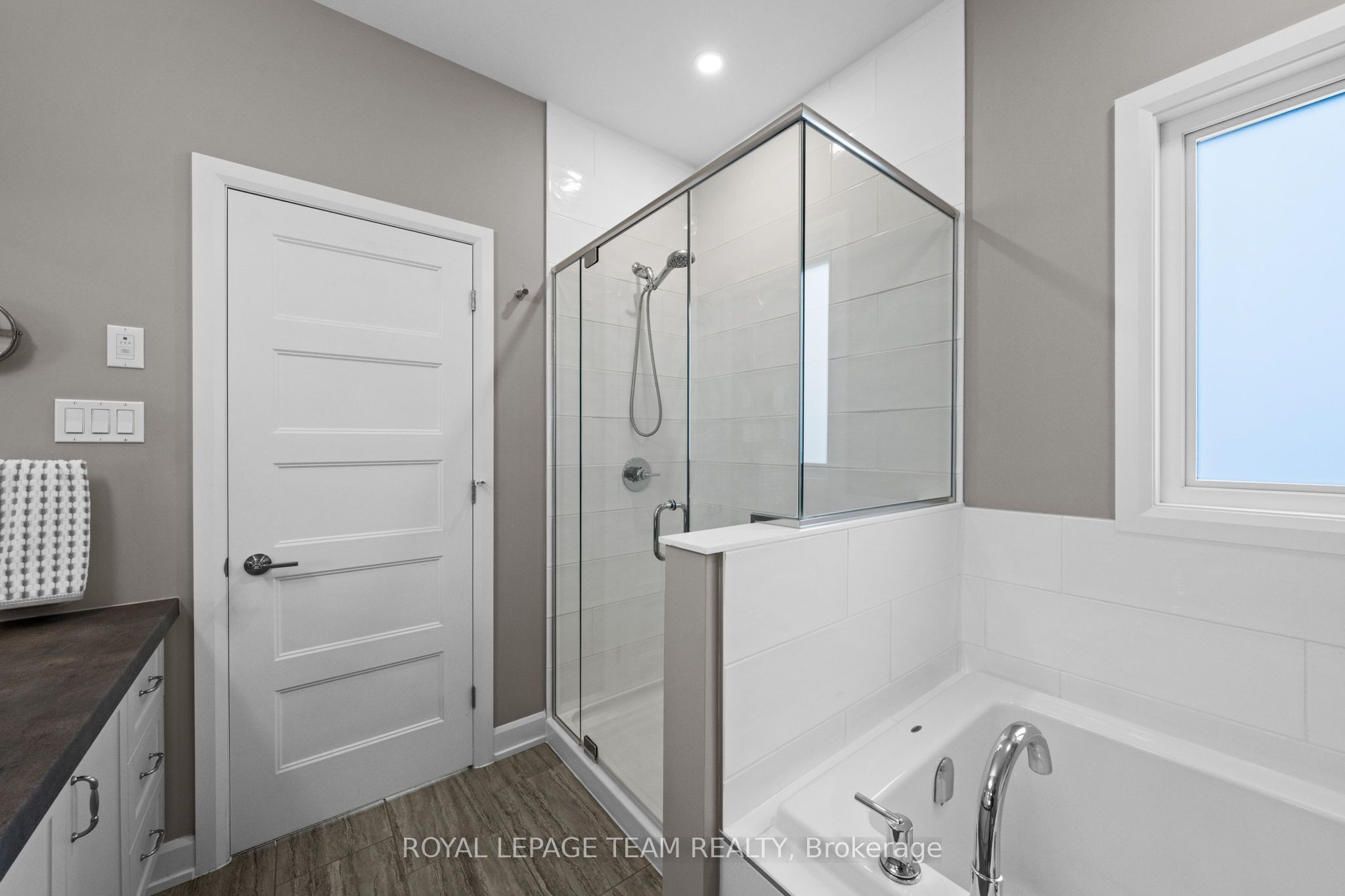 433 Aurora Street Property Photo 24