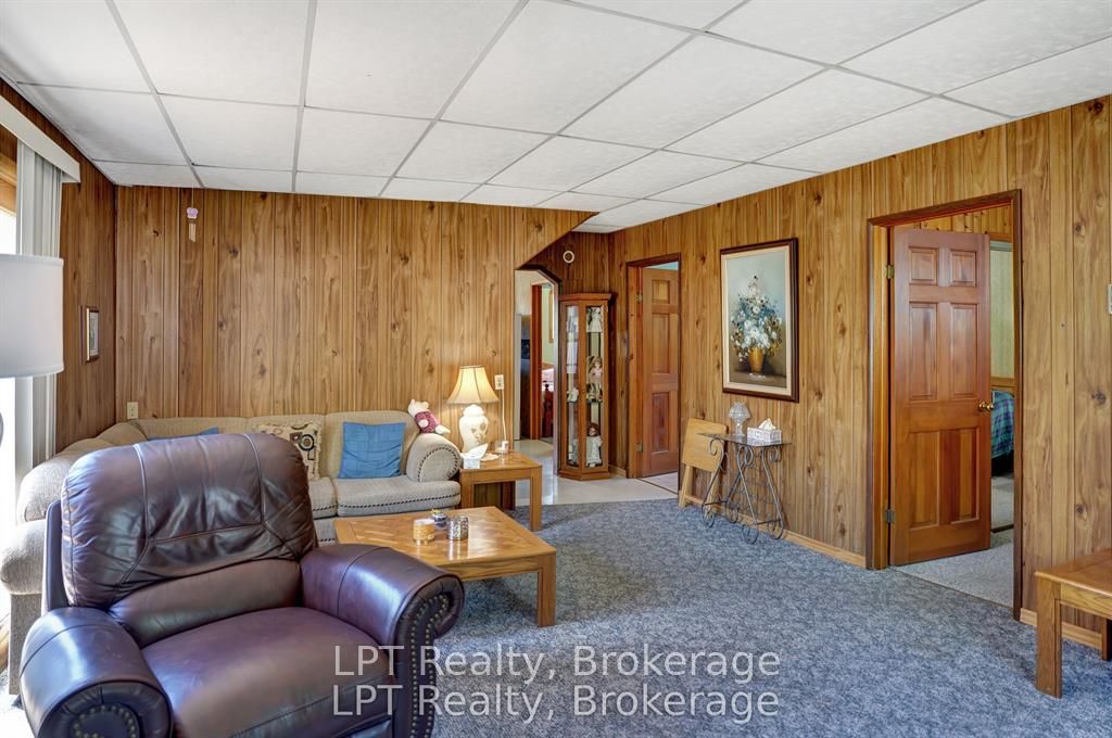 621 Huron Road Property Photo 19