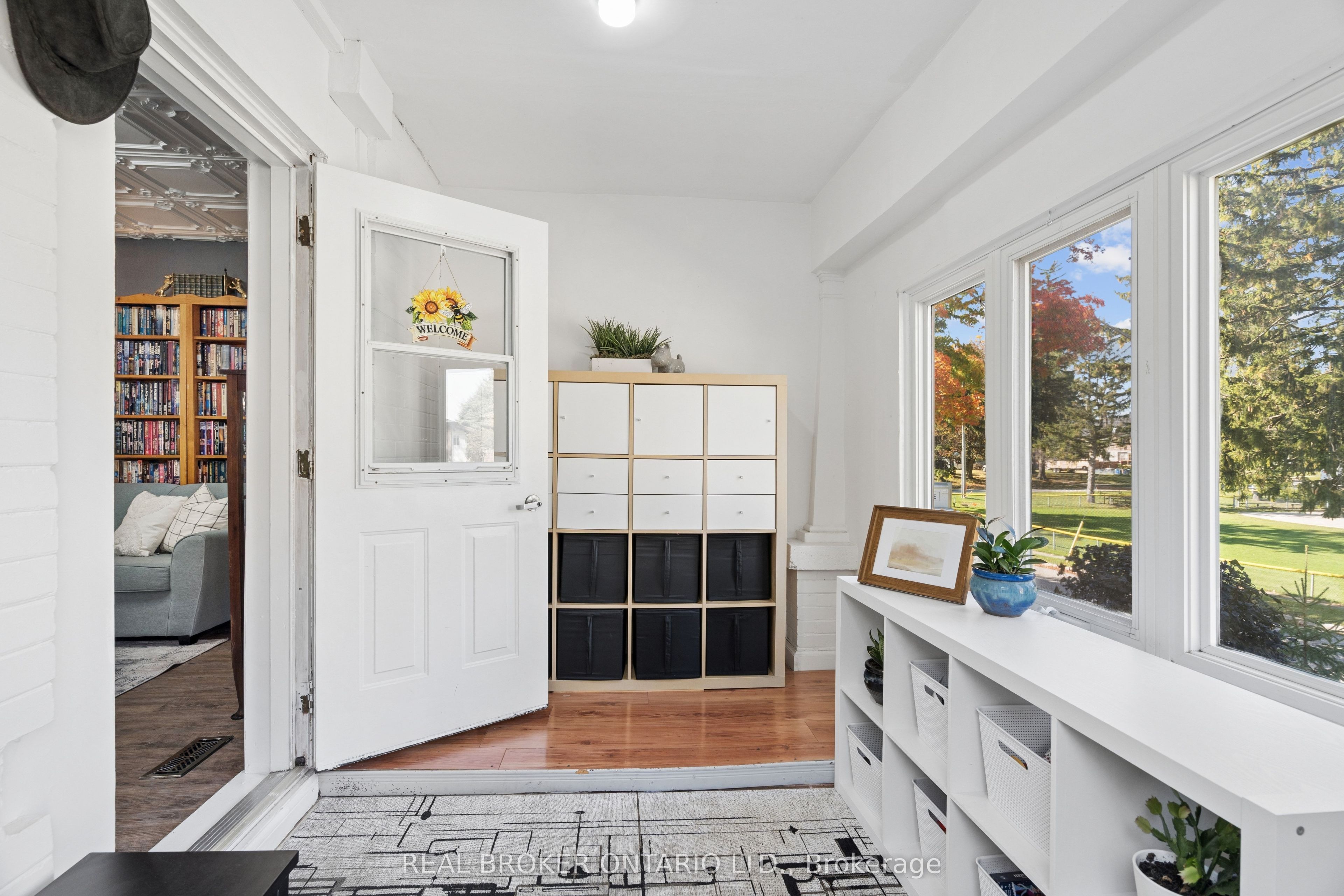 324 Daly Street Property Photo 4