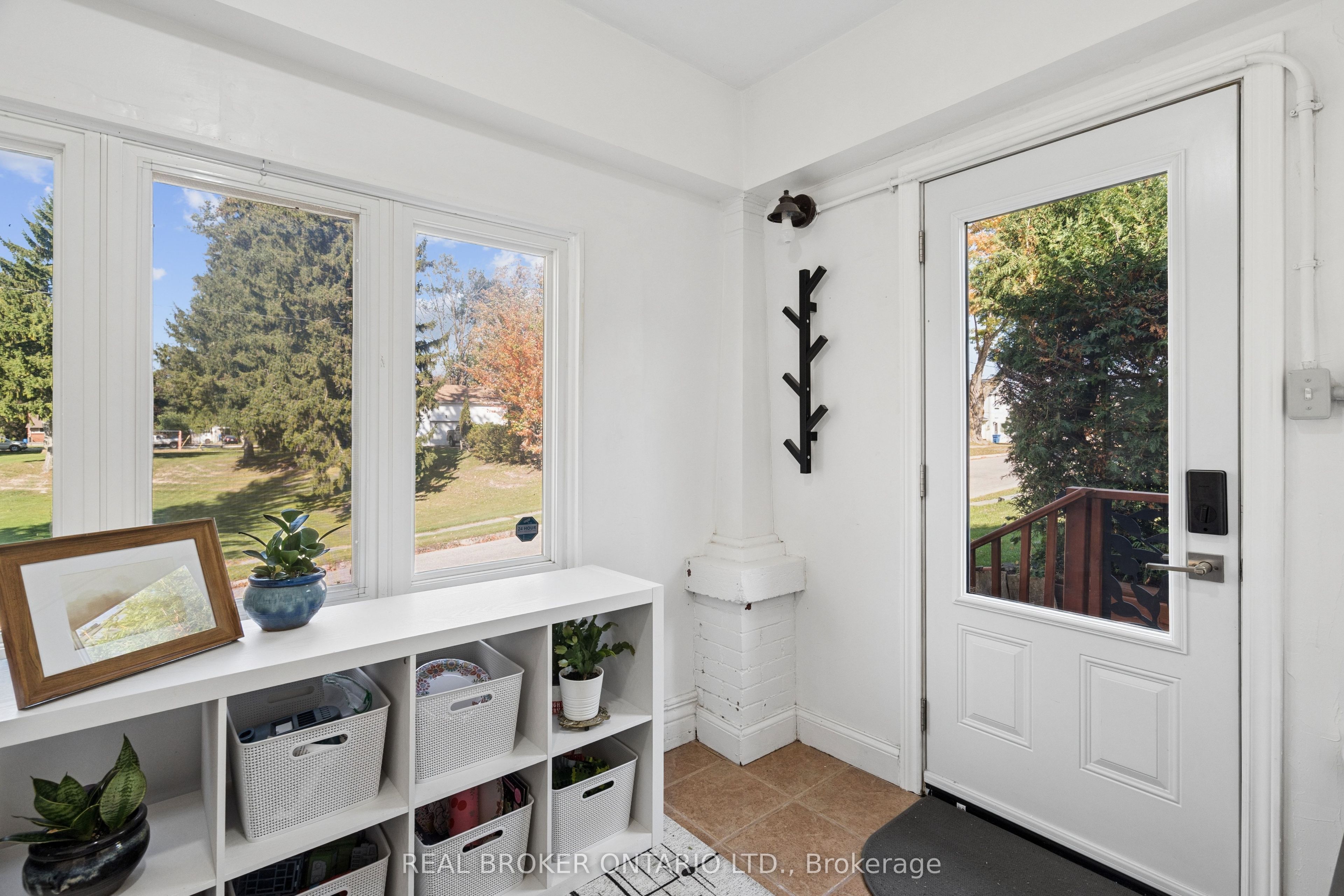324 Daly Street Property Photo 5