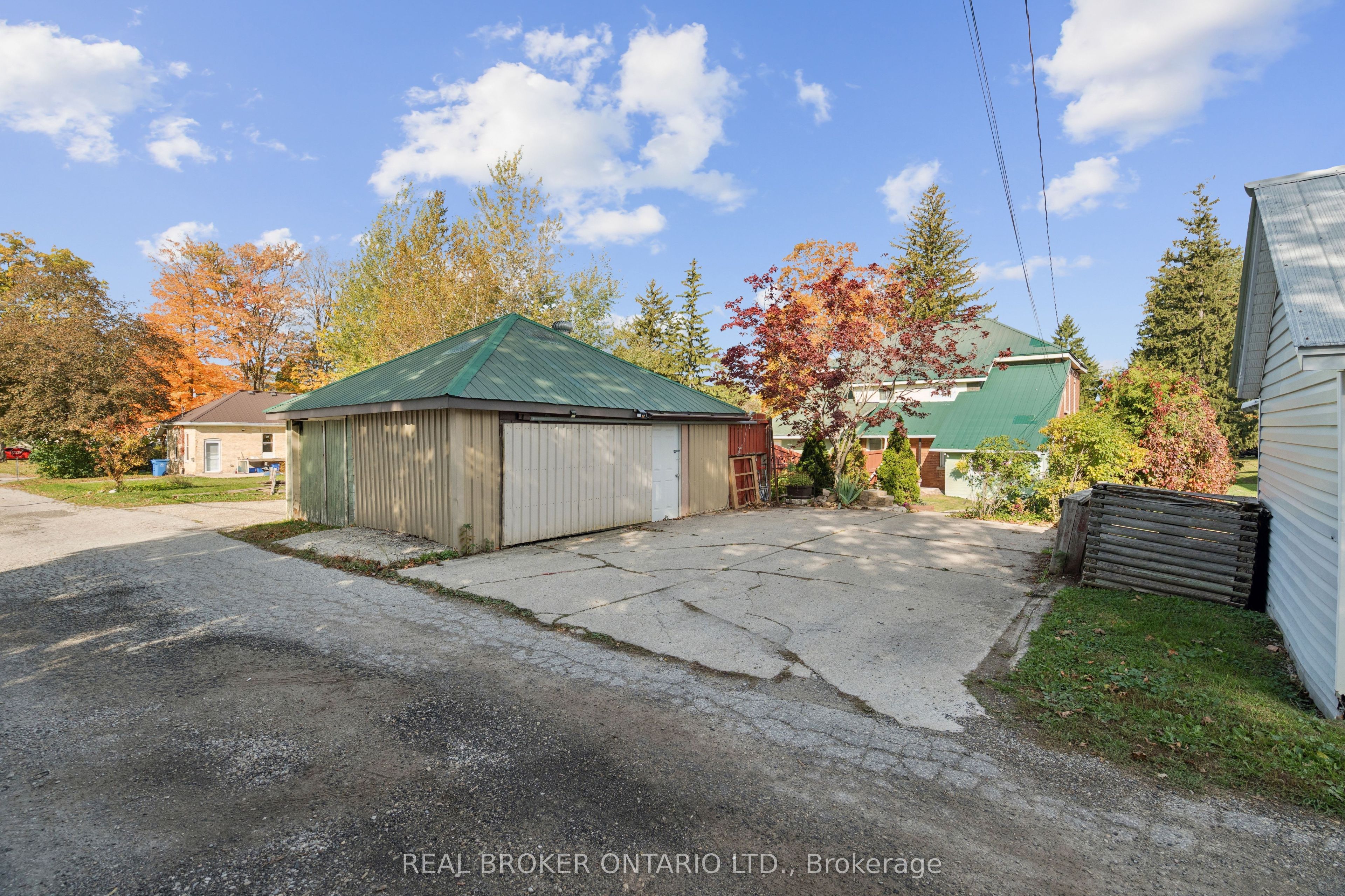 324 Daly Street Property Photo 41