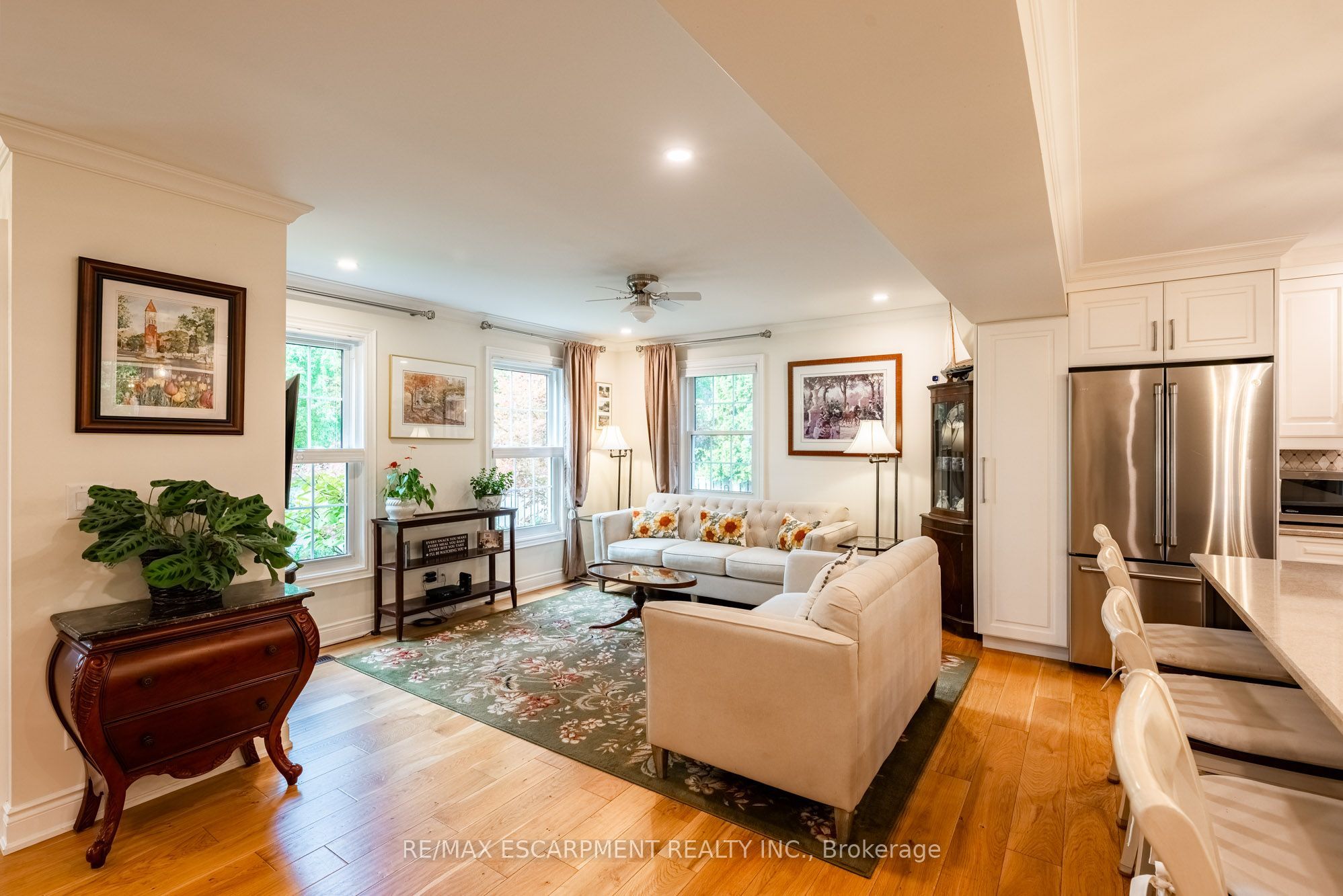 3 The Promenade Property Photo 11