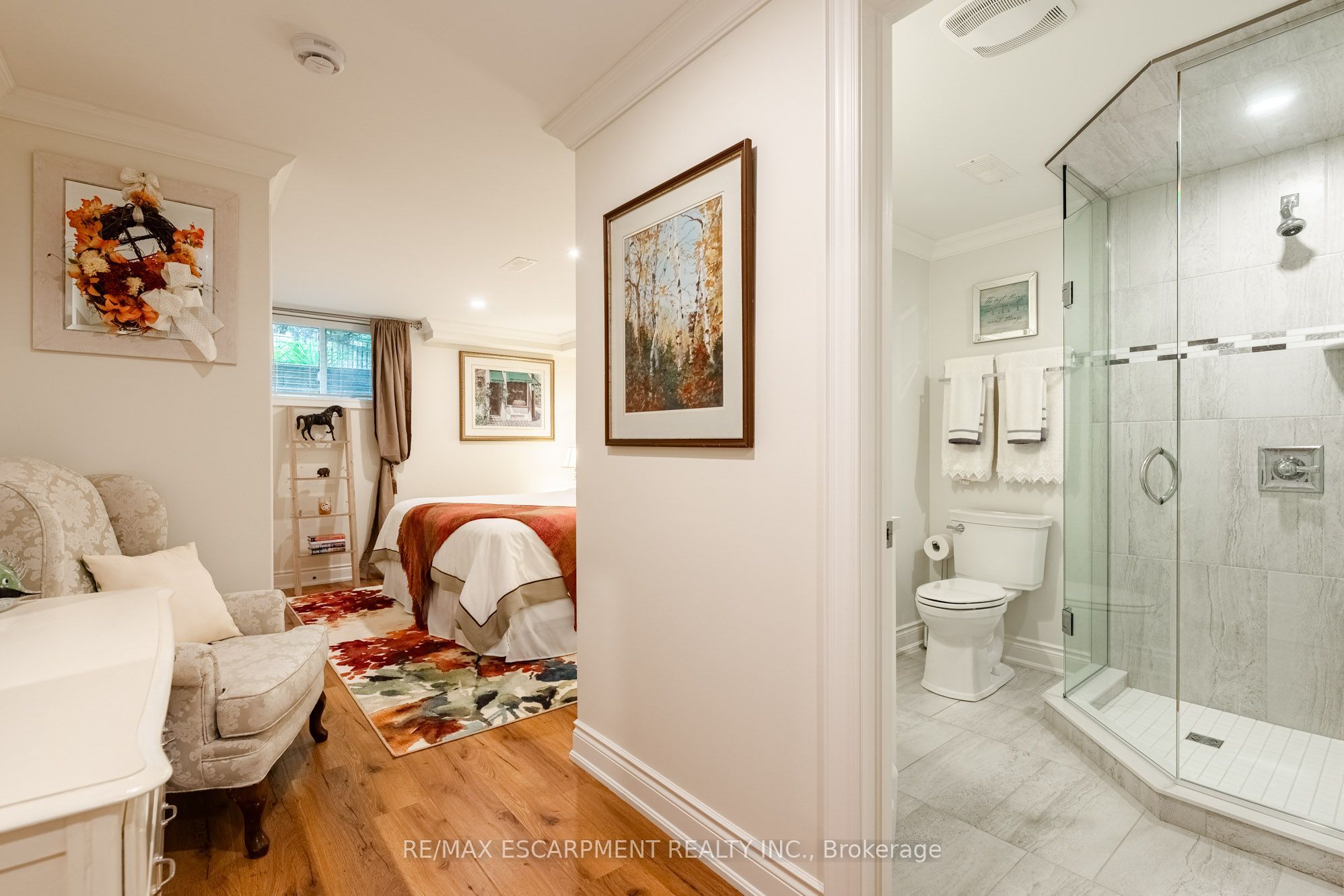 3 The Promenade Property Photo 30