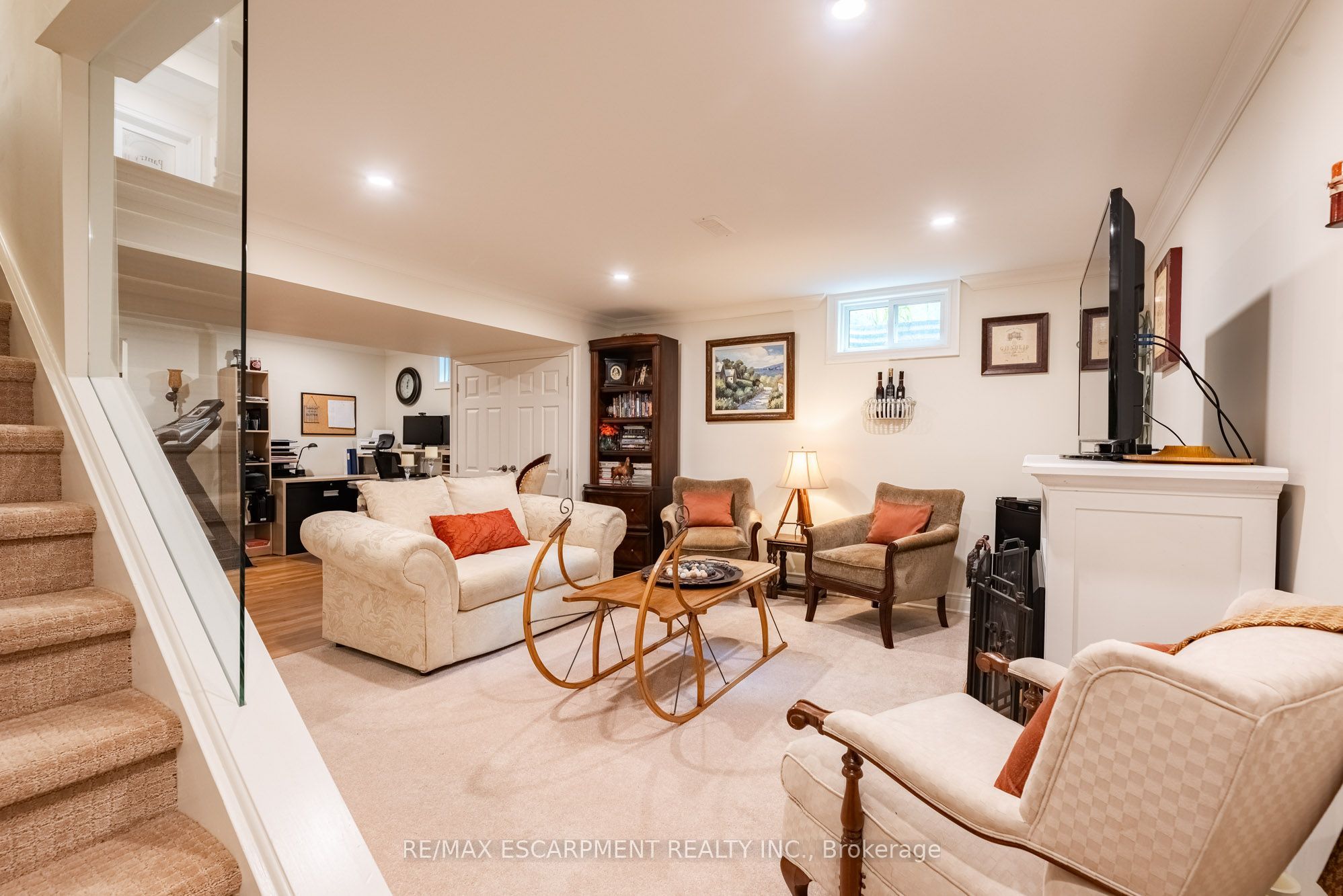 3 The Promenade Property Photo 32