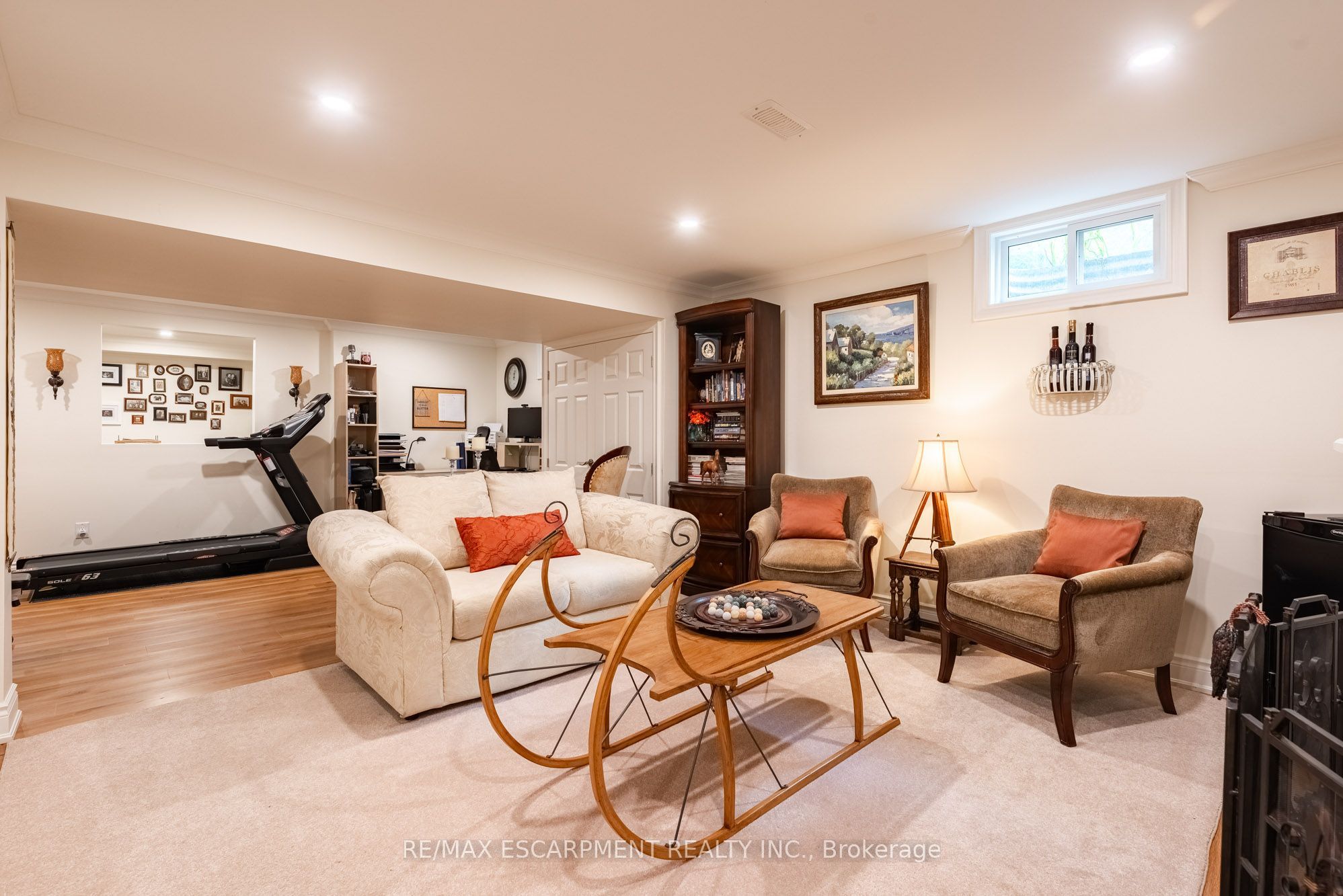3 The Promenade Property Photo 33