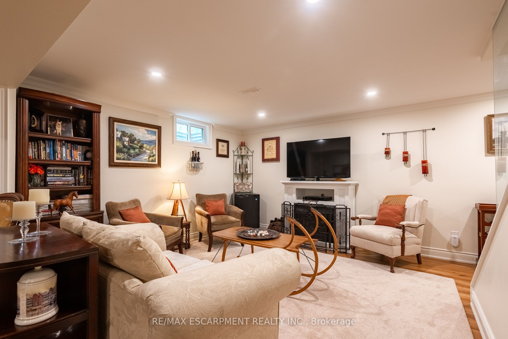 3 The Promenade Property Photo 34