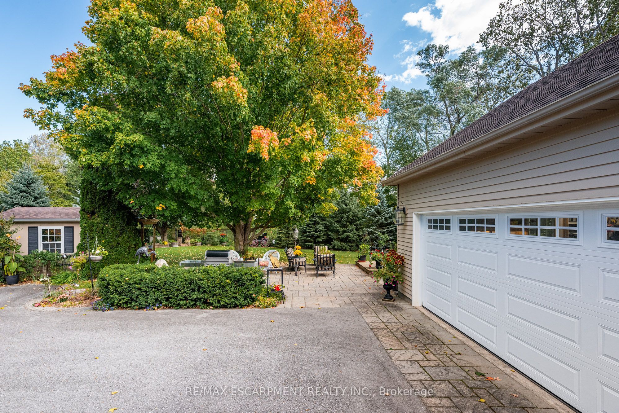 3 The Promenade Property Photo 36