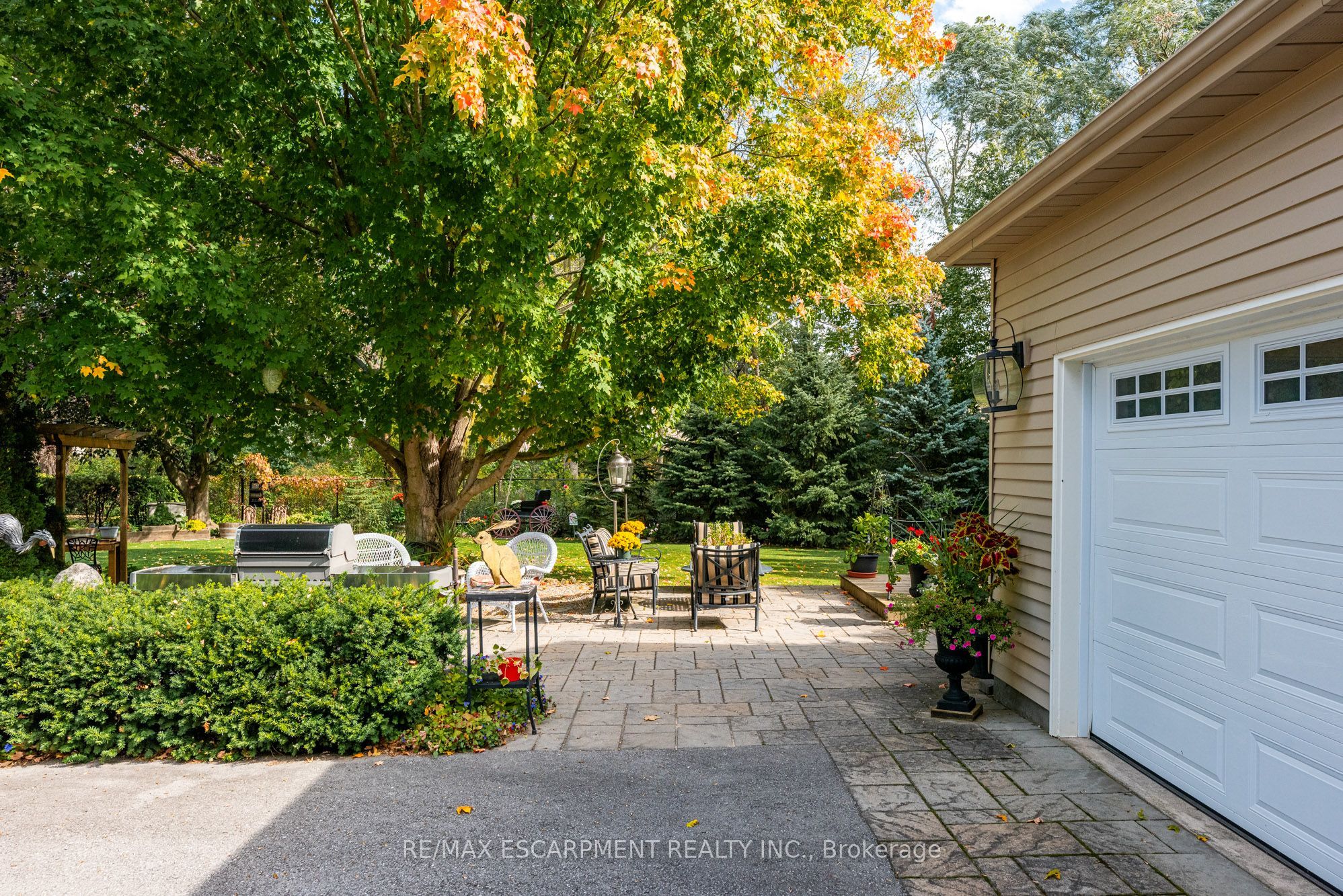 3 The Promenade Property Photo 37
