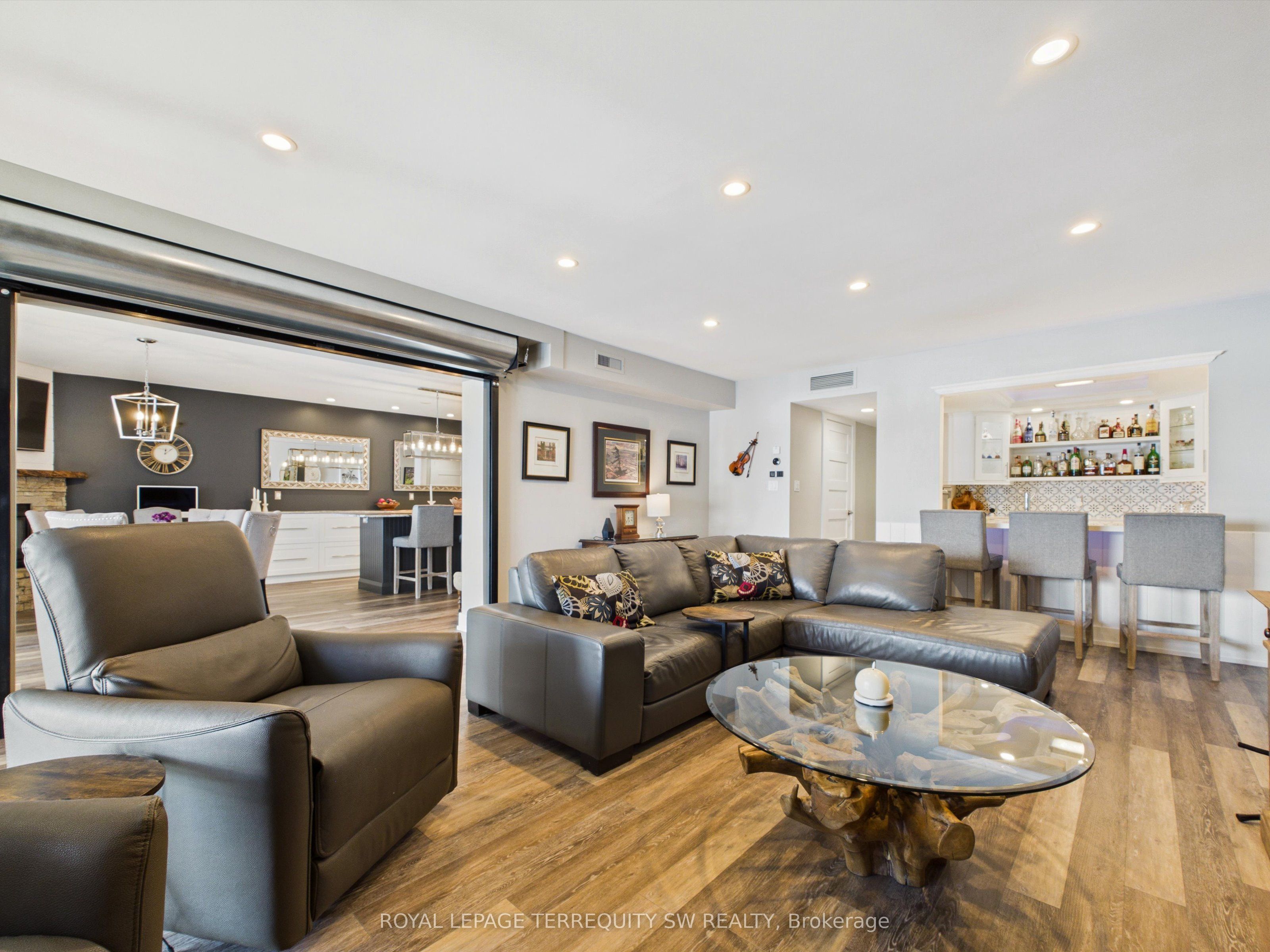 10 Coveside Drive 210 Property Photo 6