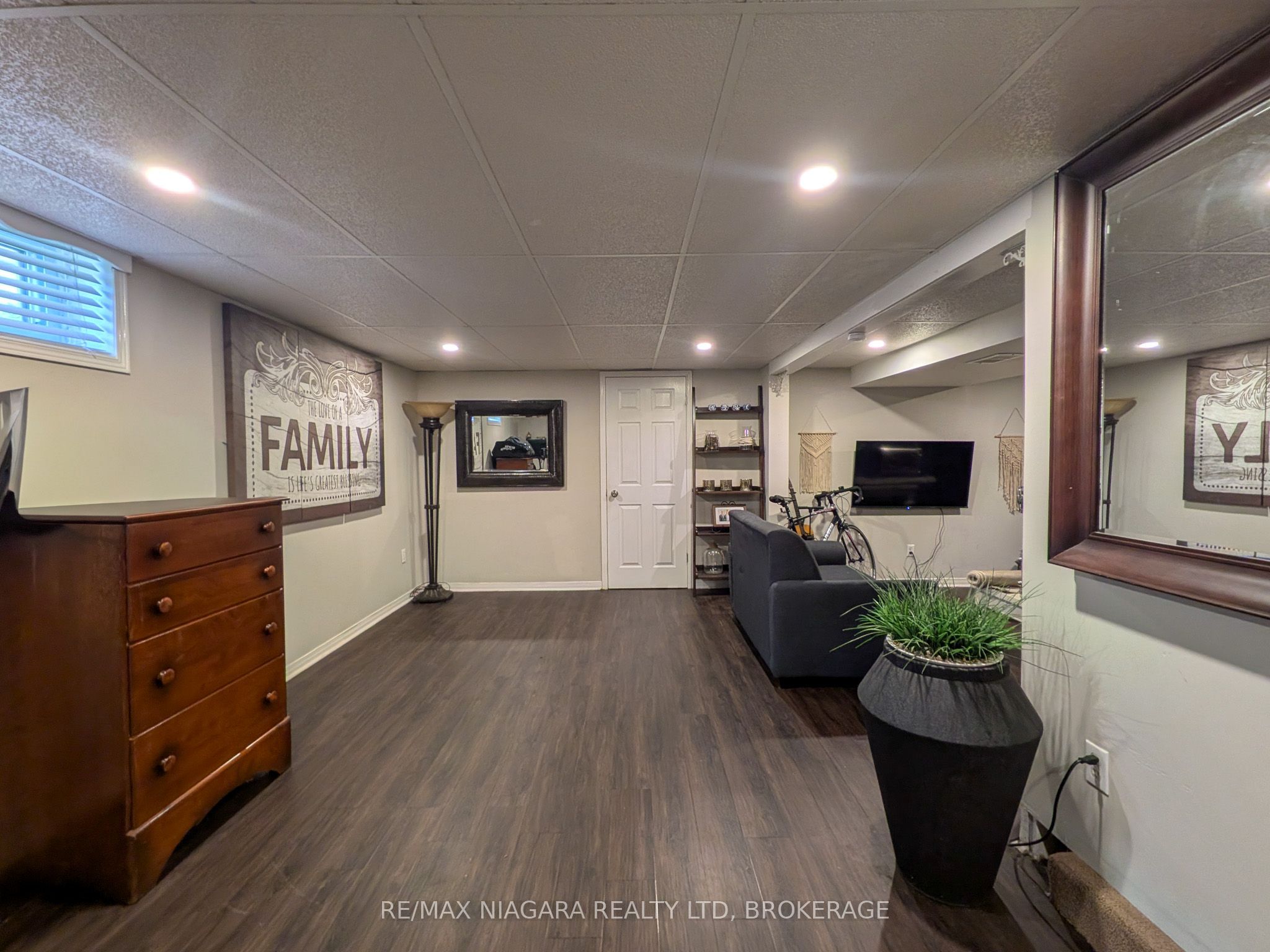 8610 Furlong Avenue Property Photo 14