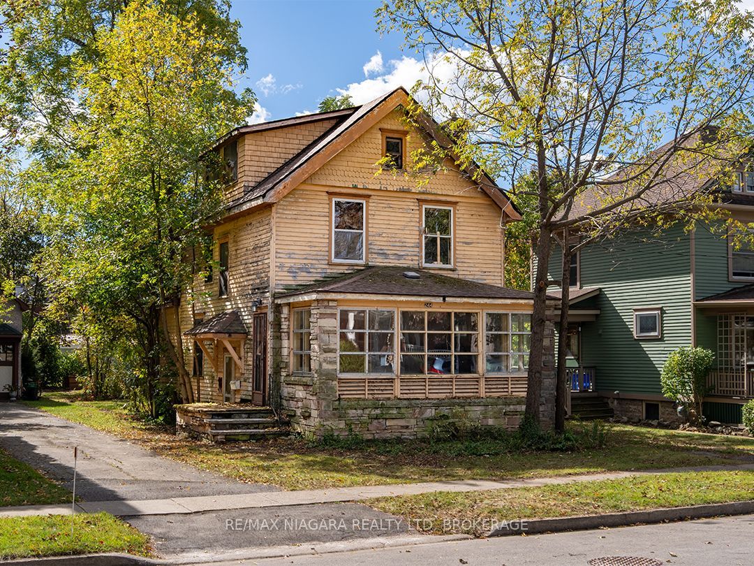 244 Charlotte Street Property Photo 1