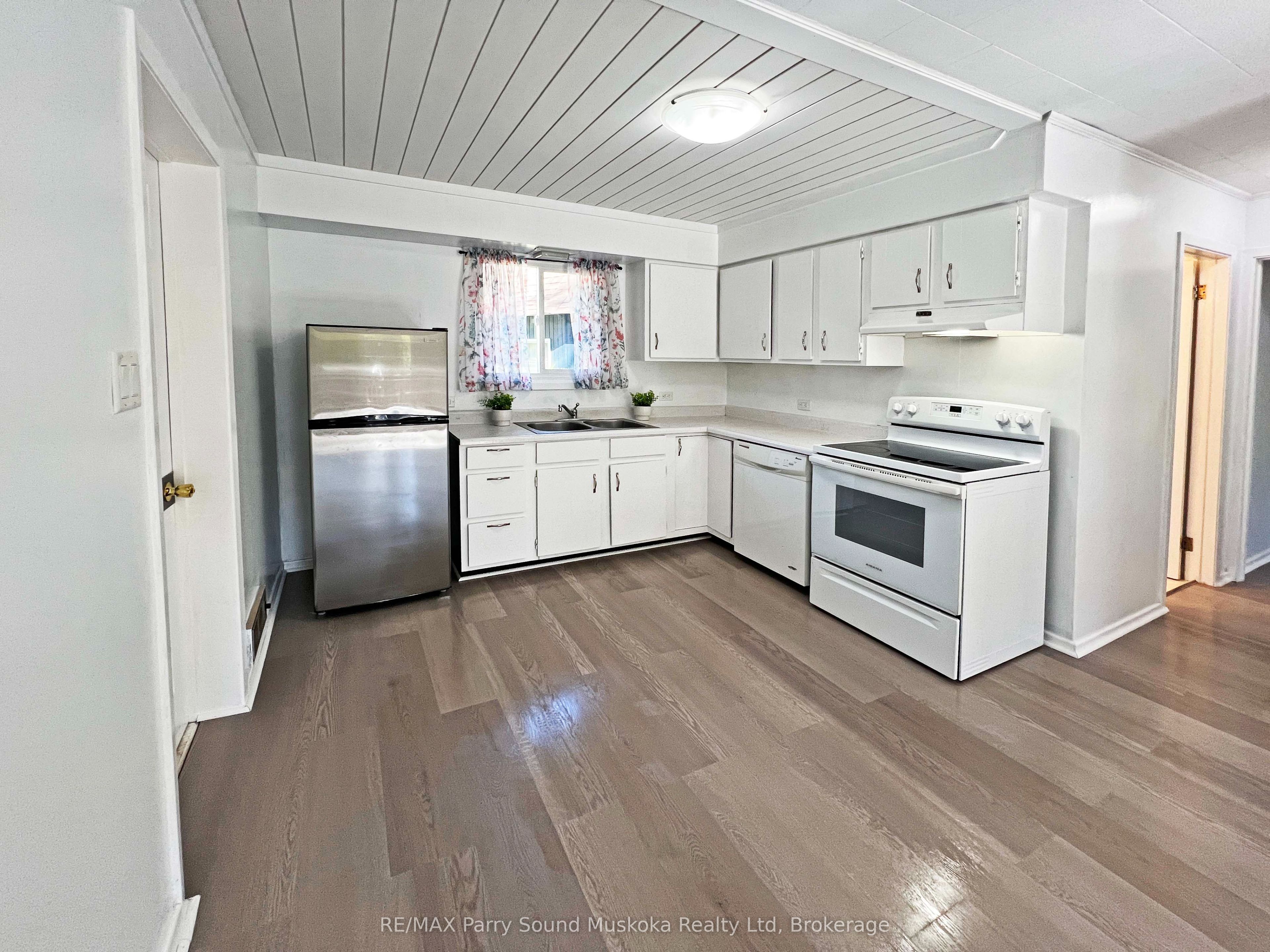 15 Church Street Property Photo 10