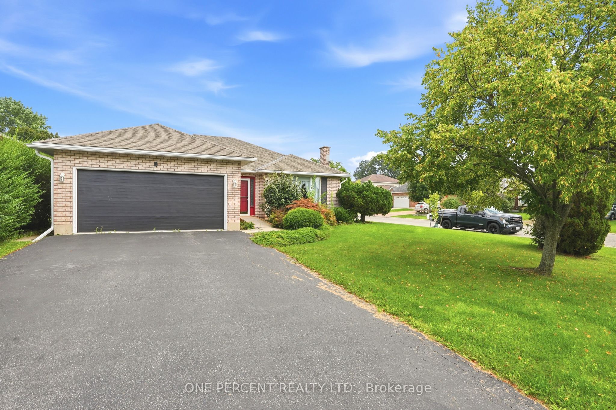 9 Country Club Road Property Photo 2