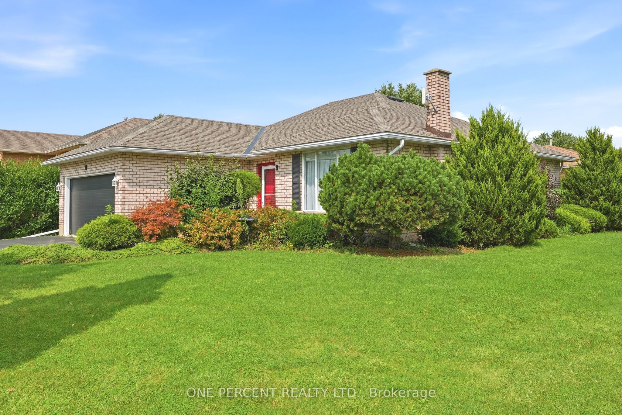 9 Country Club Road Property Photo 3