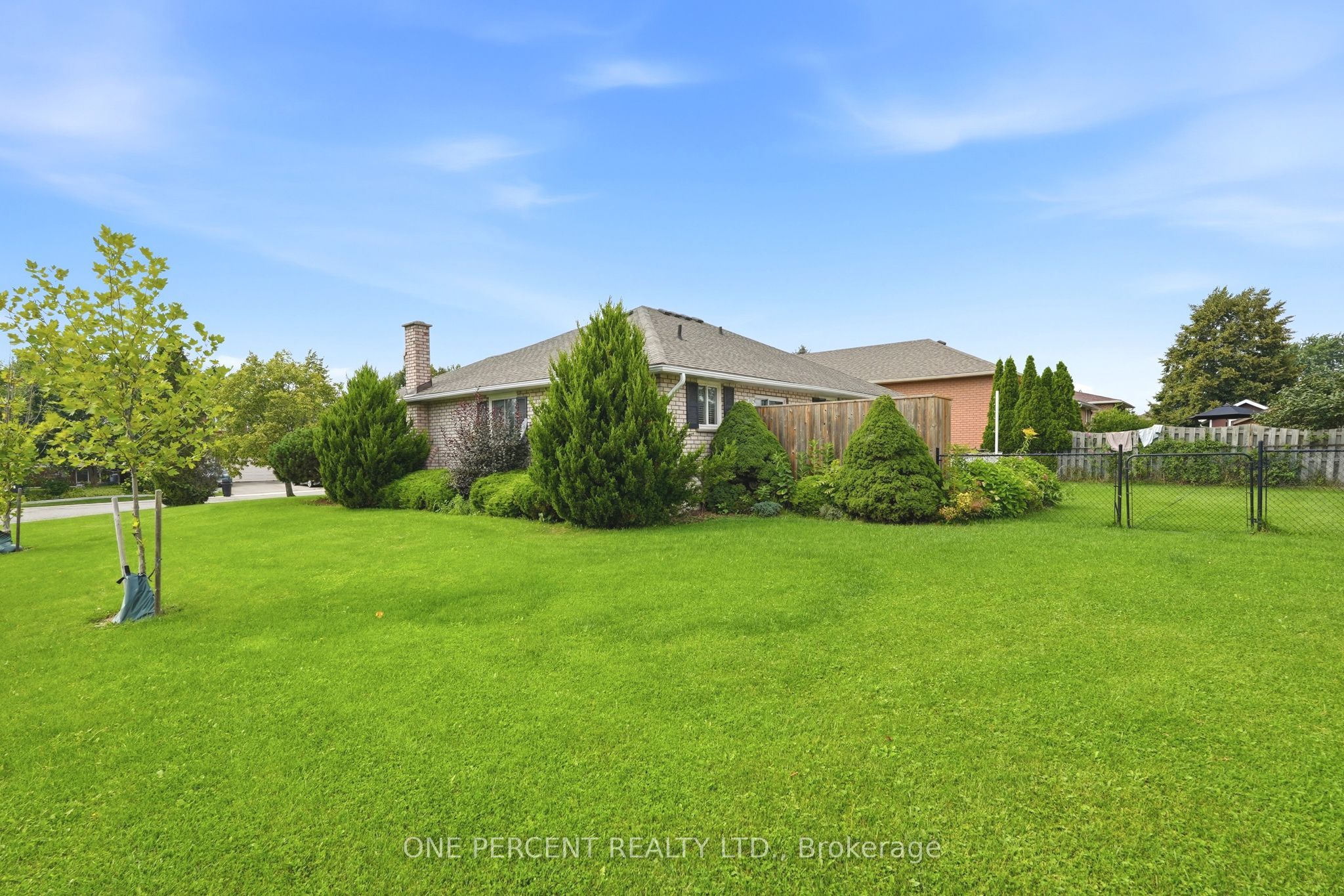 9 Country Club Road Property Photo 5