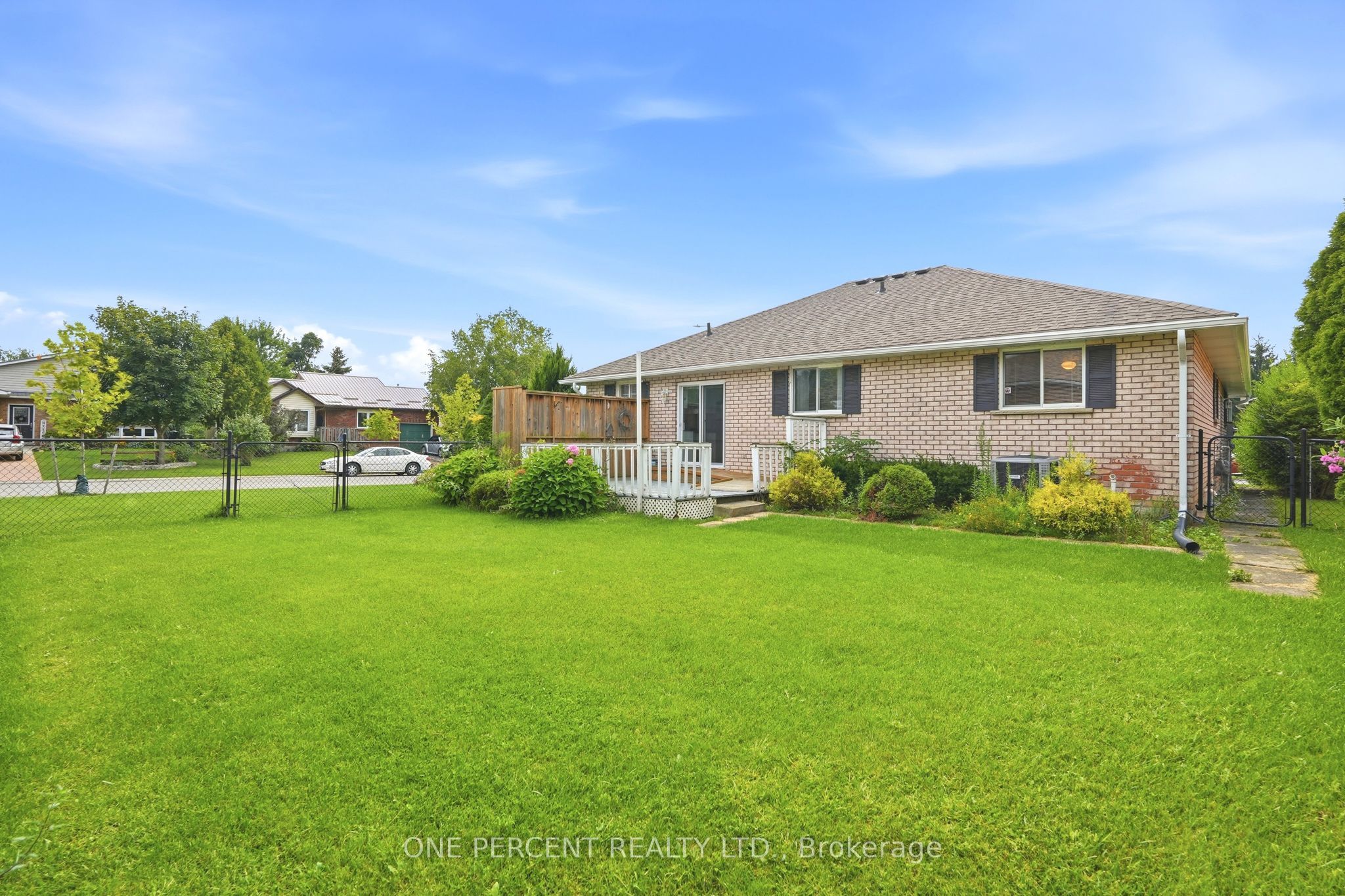 9 Country Club Road Property Photo 28