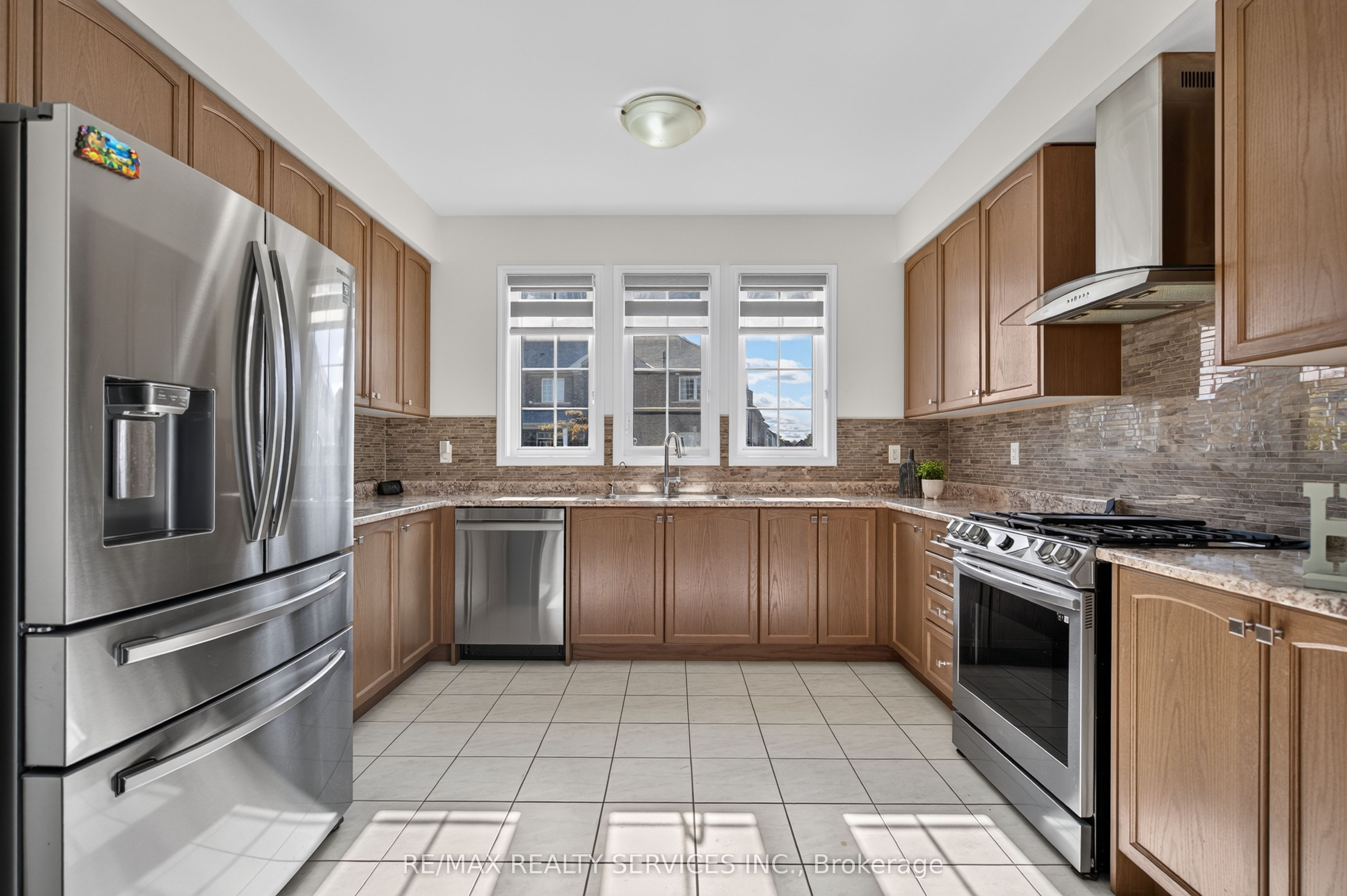 10 Munro Circle Property Photo 10