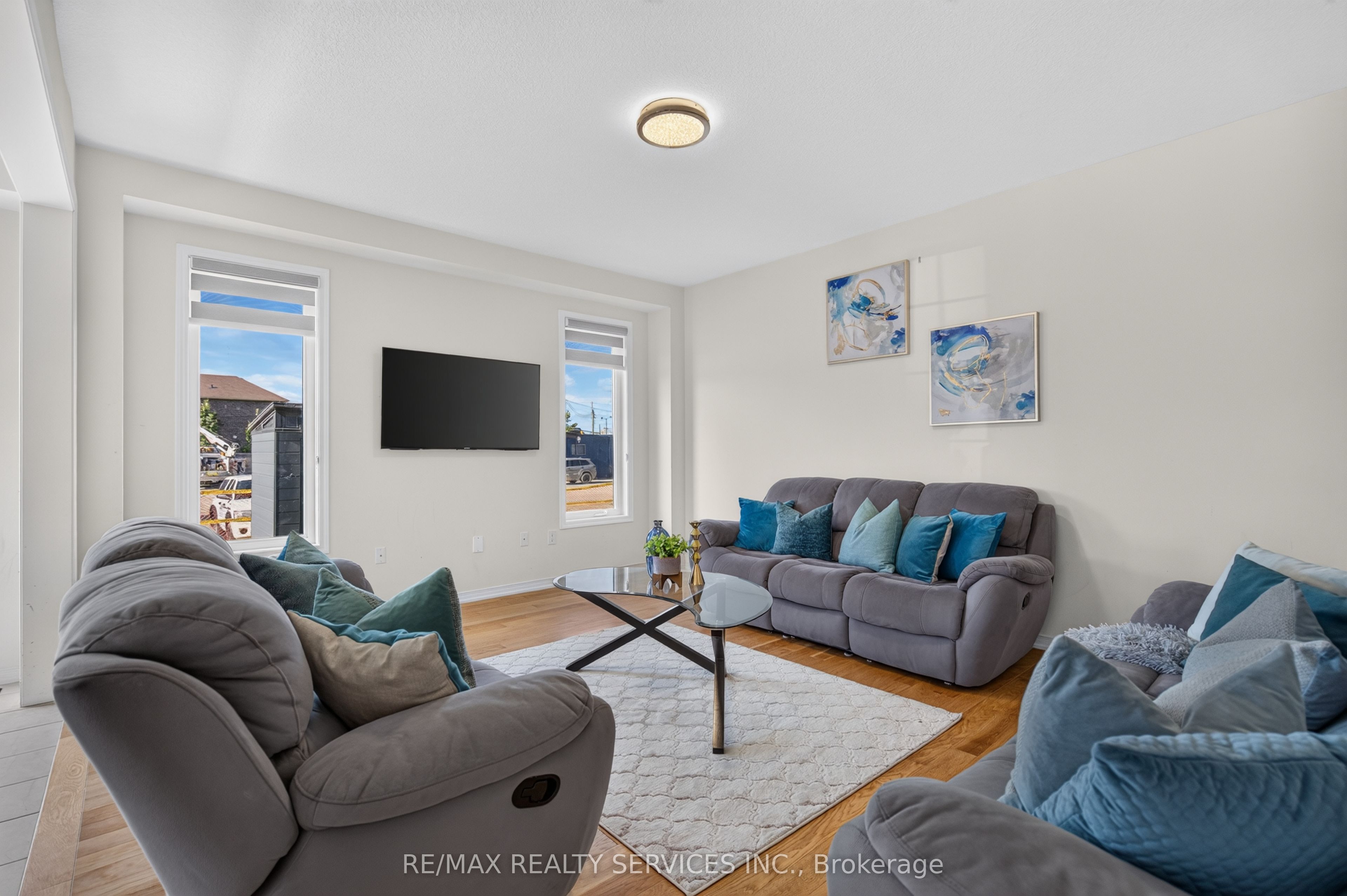 10 Munro Circle Property Photo 11