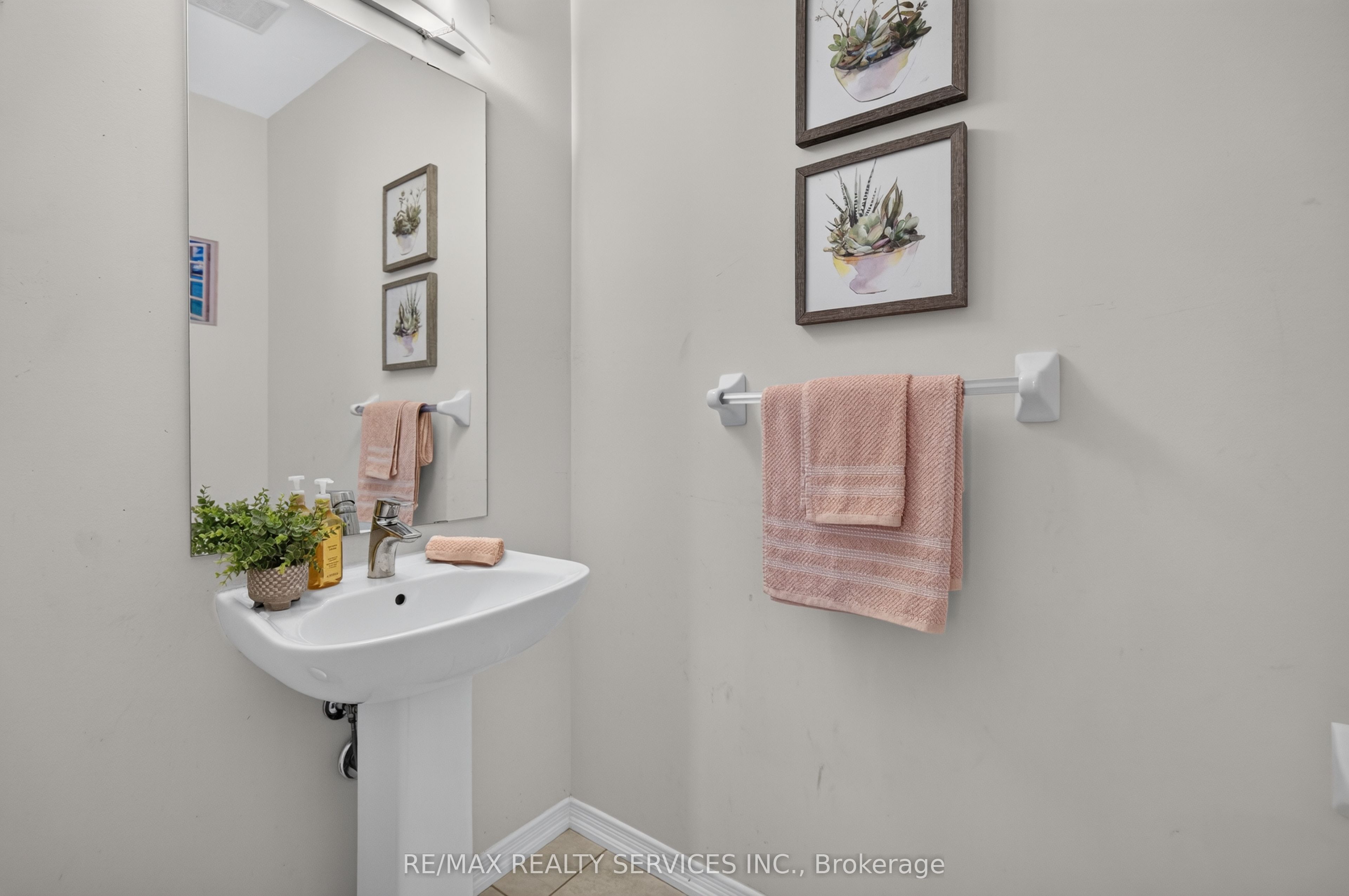 10 Munro Circle Property Photo 16