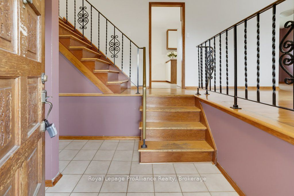 23 Thorncliffe Drive Property Photo 2