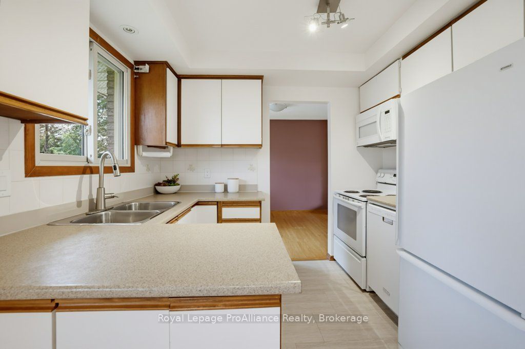 23 Thorncliffe Drive Property Photo 15