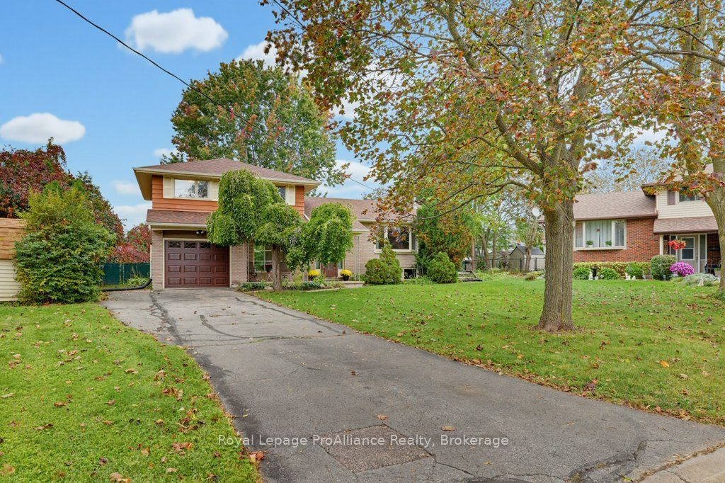 23 Thorncliffe Drive Property Photo 49