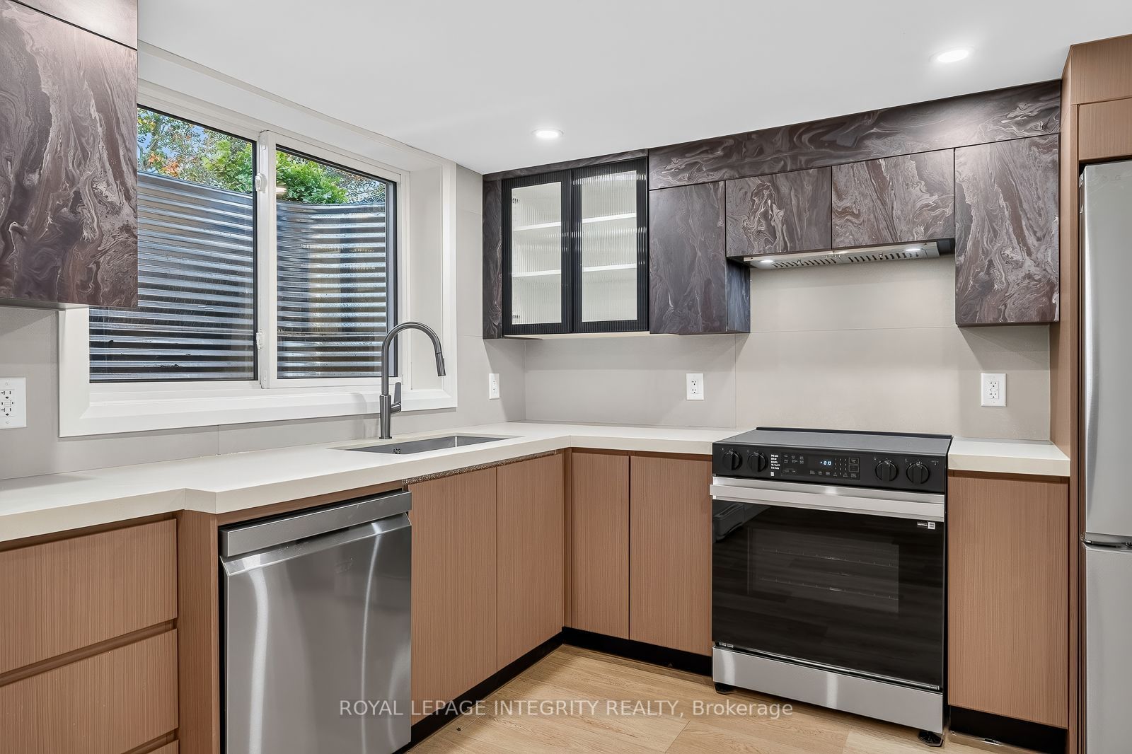 775 Kingfisher Crescent A Property Photo 12