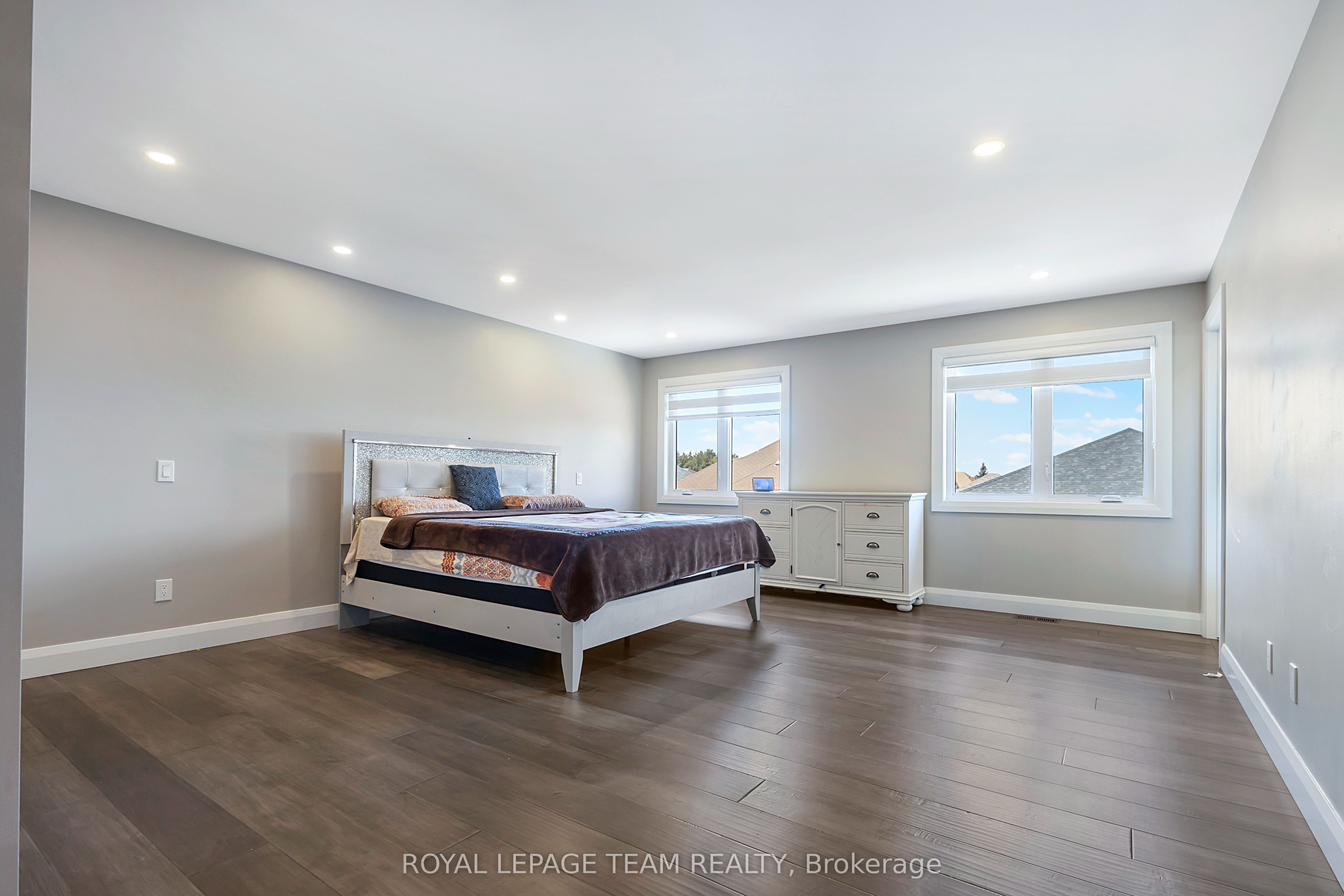 348 Abbeydale Circle Property Photo 15